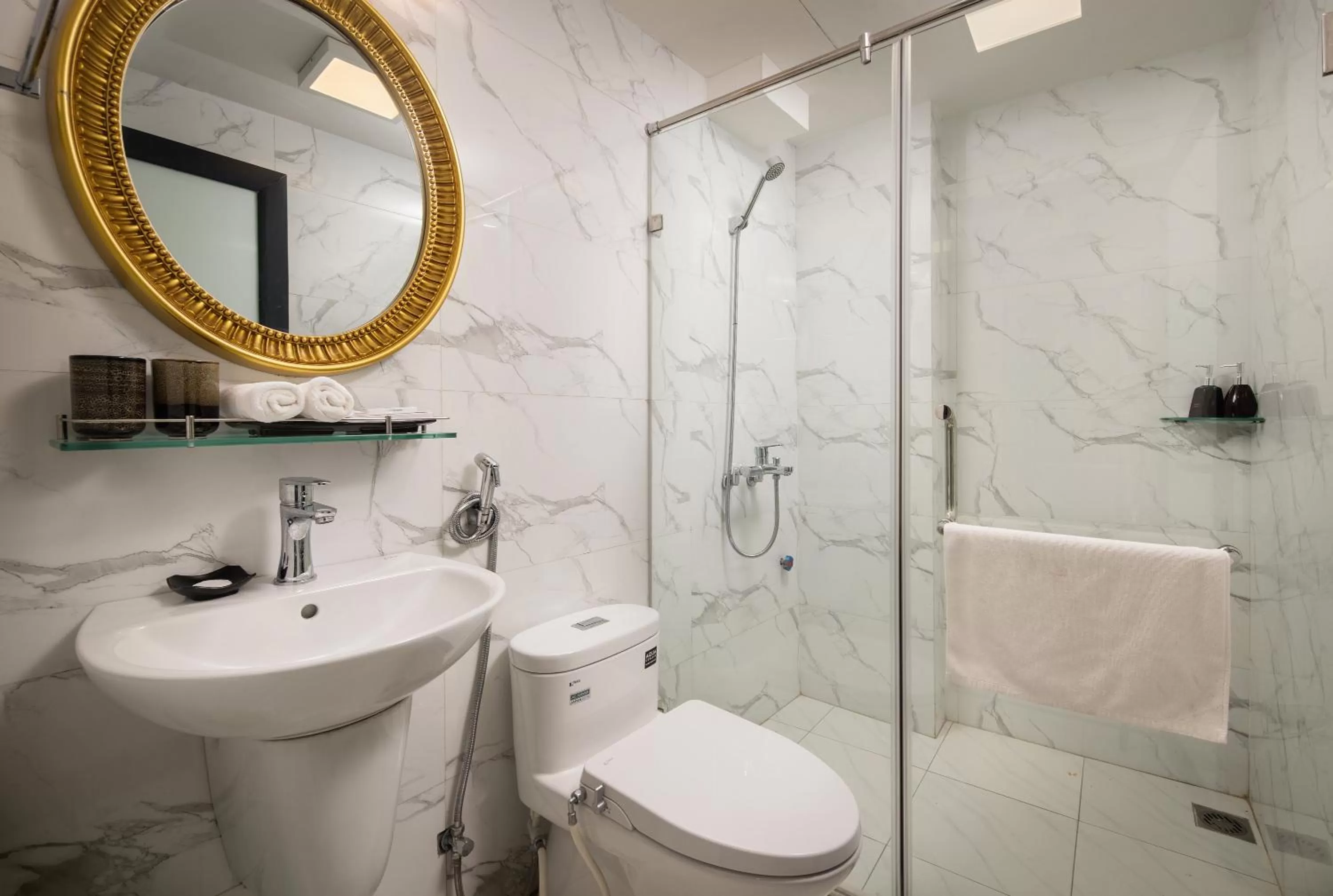 Bathroom in Hanoi Gatsby Hotel