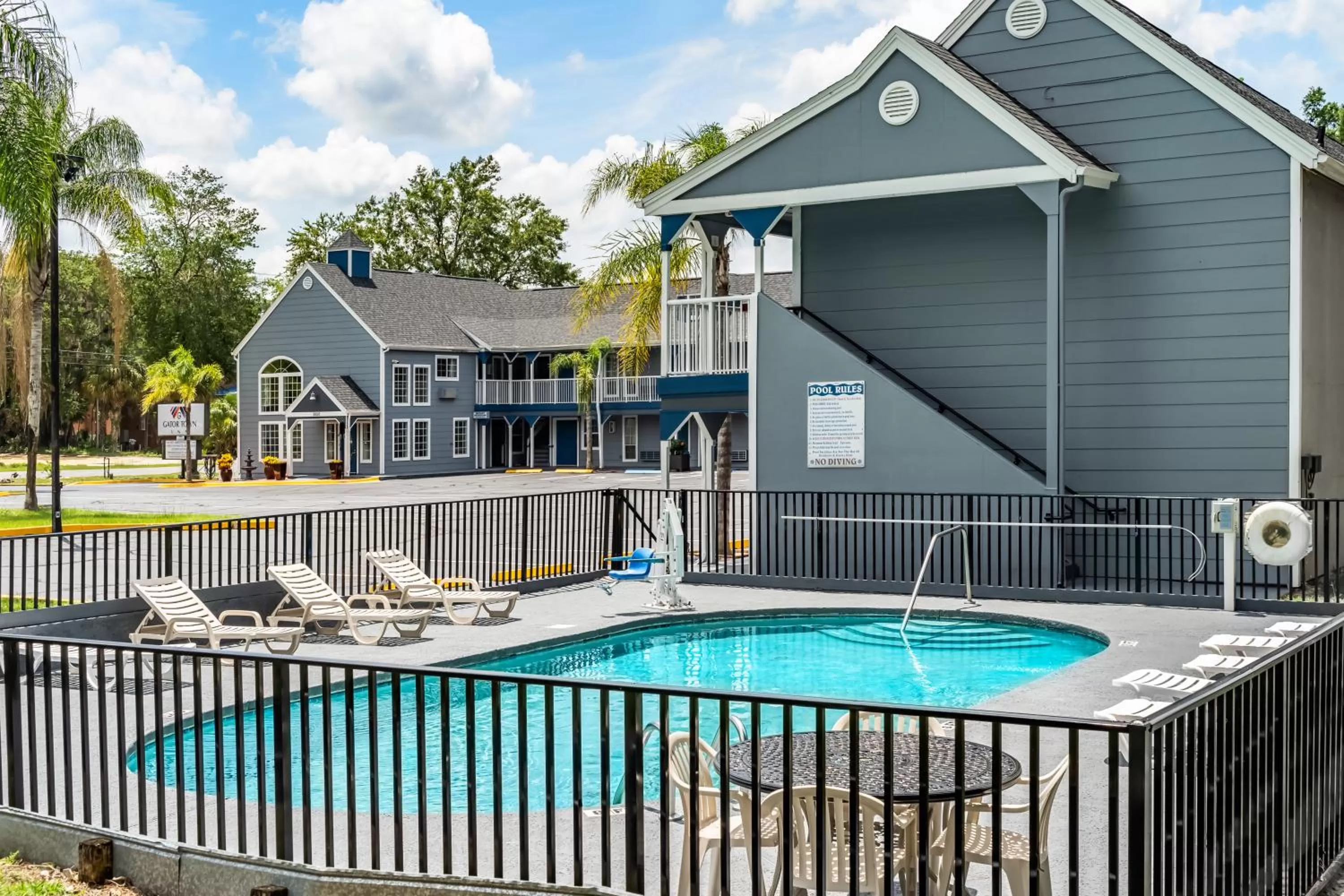 Swimming pool in GatorTown Inn