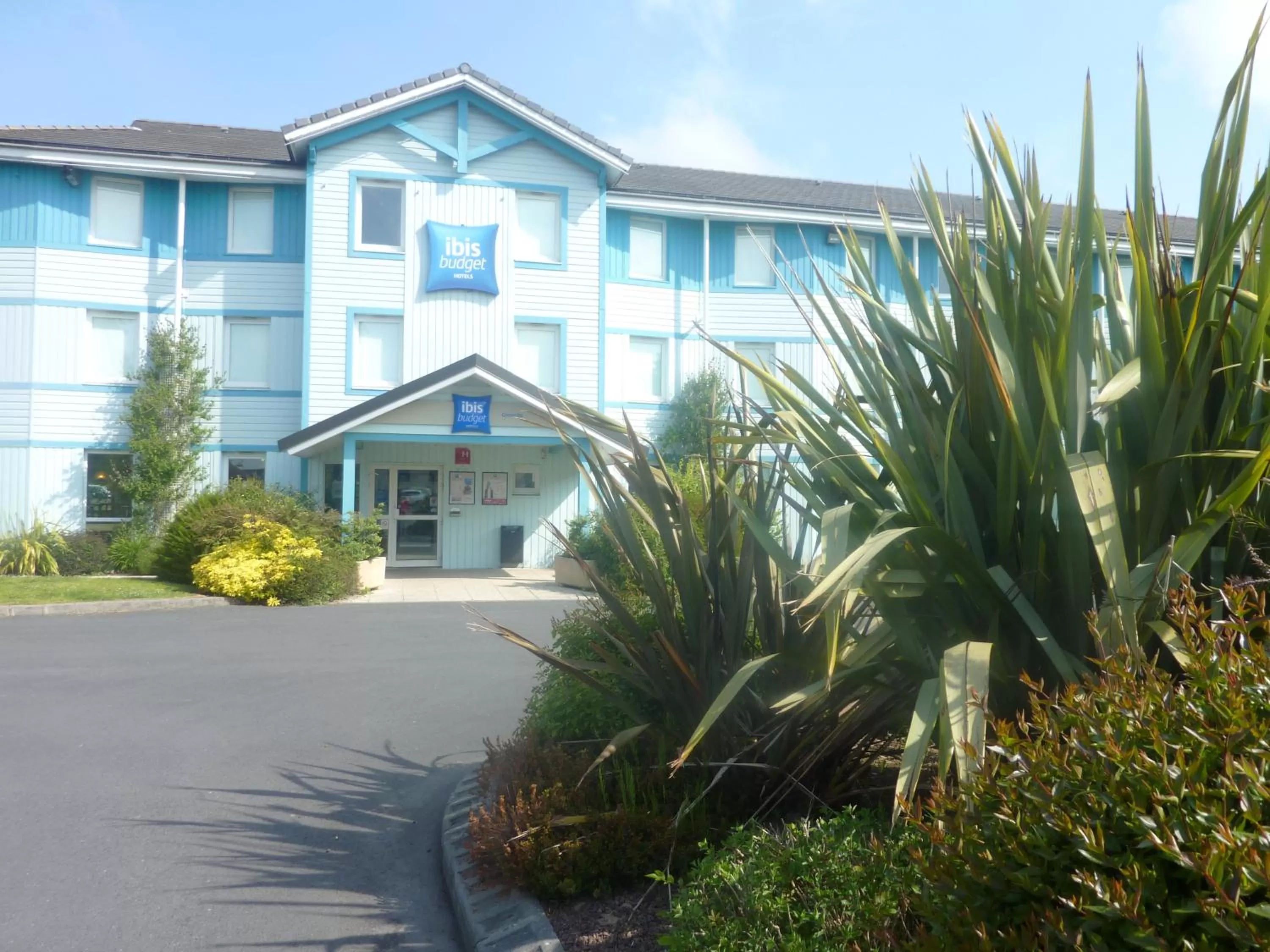 Facade/entrance in ibis budget Granville