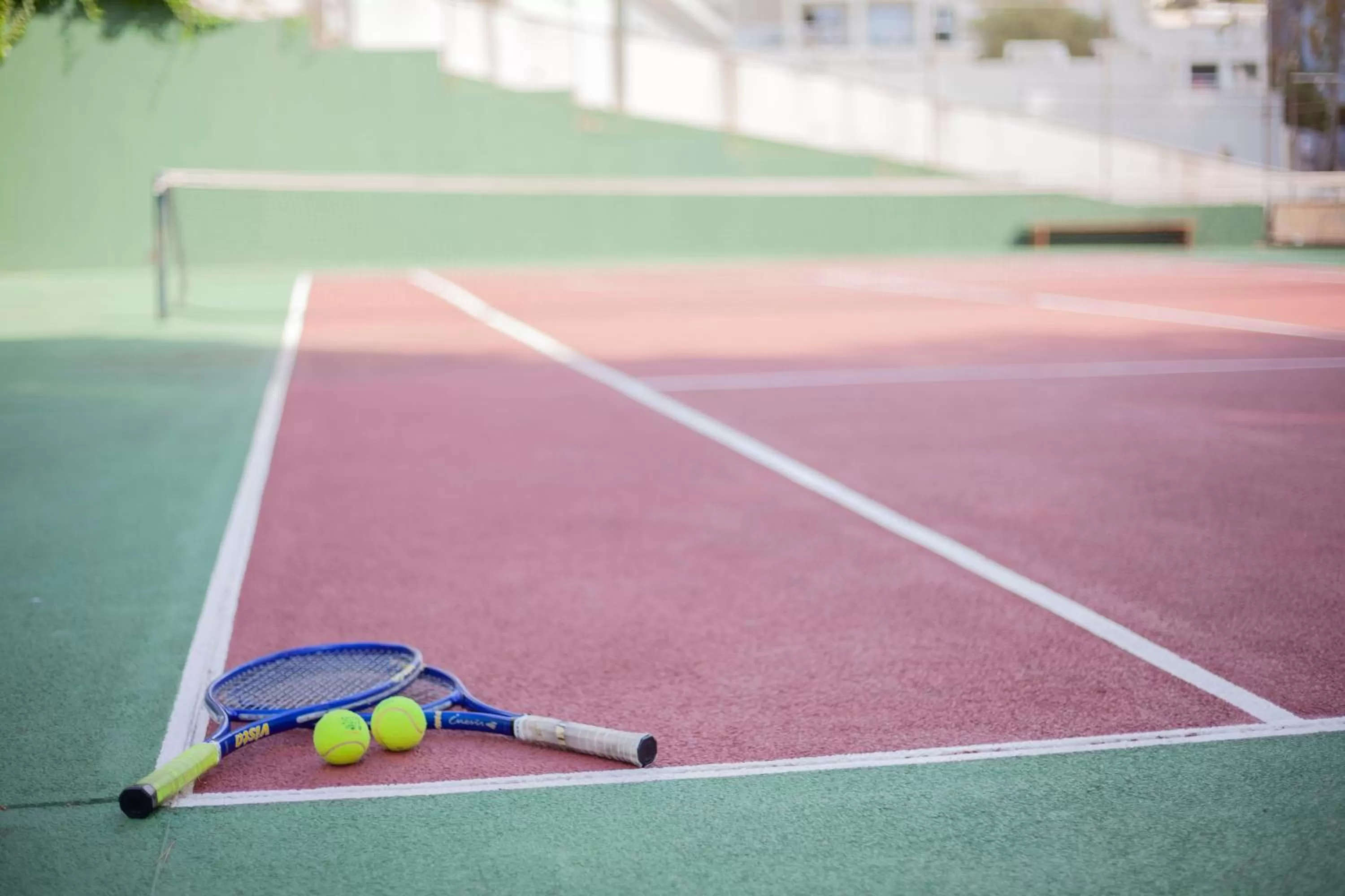 Tennis court in Aparthotel y Hotel Paguera Beach