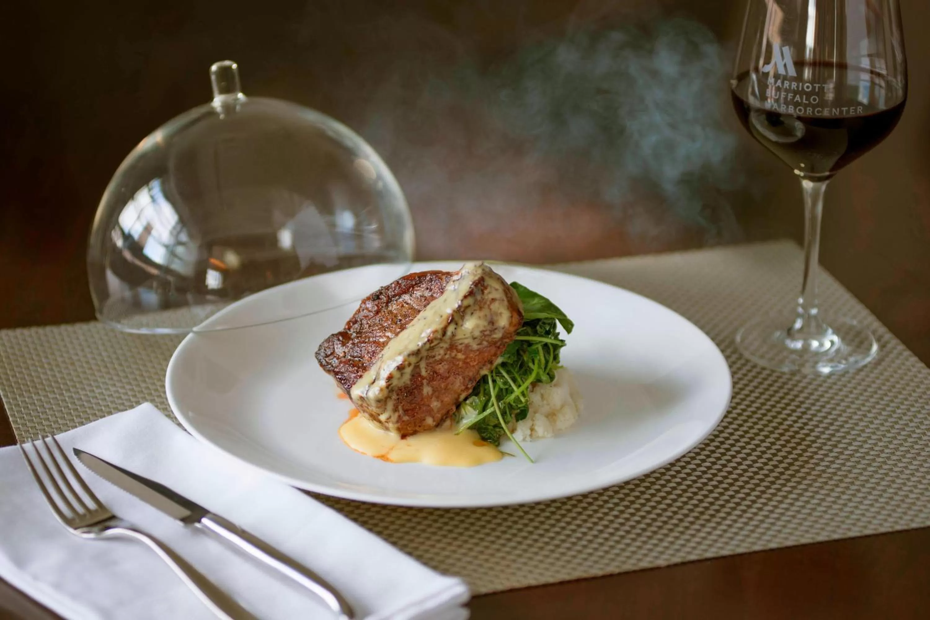 Restaurant/places to eat in Buffalo Marriott at LECOM HARBORCENTER