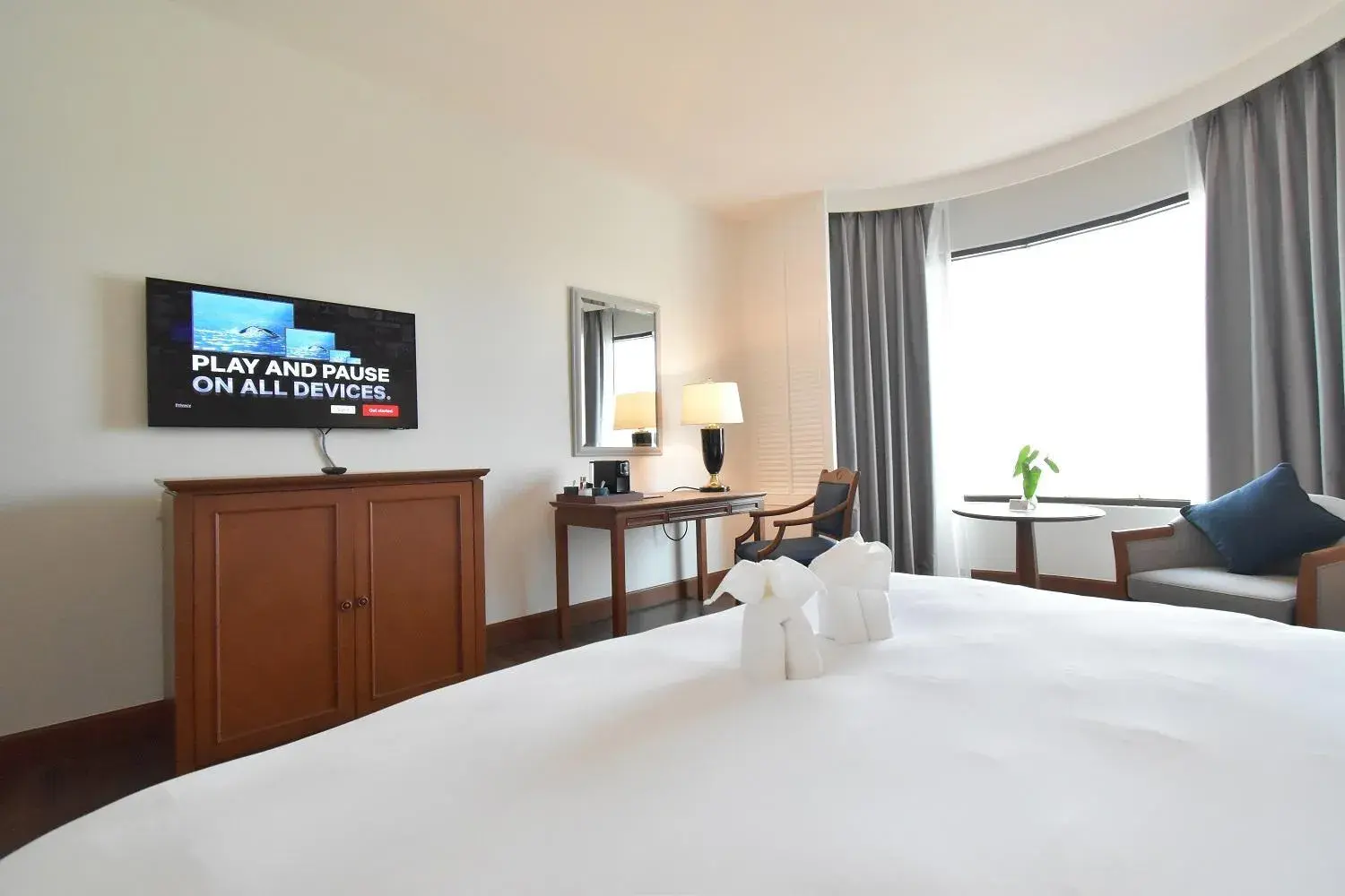 Bedroom, TV/Entertainment Center in Century Park Hotel - SHA Extra Plus