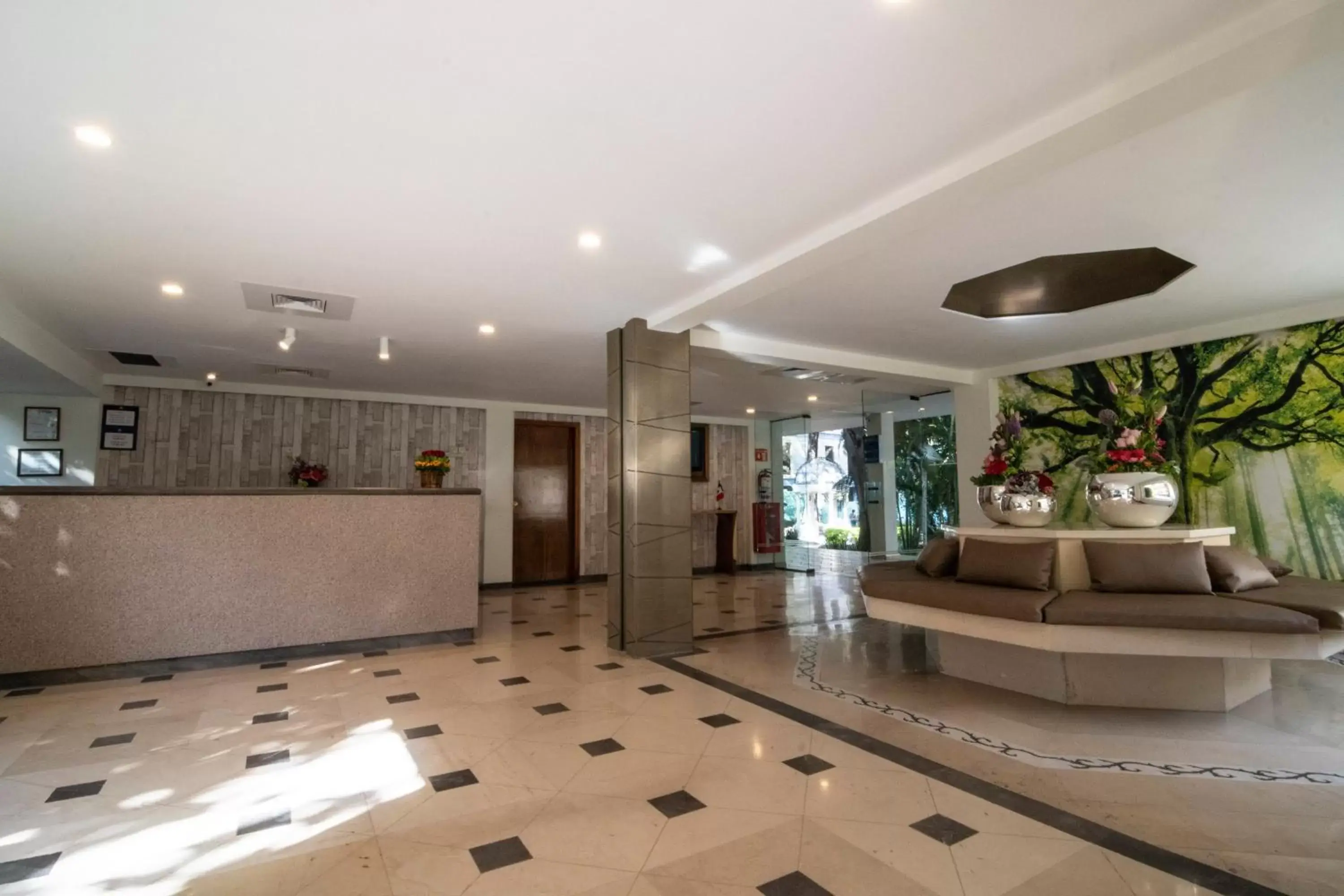 Lobby/Reception in Hotel Ronda Minerva
