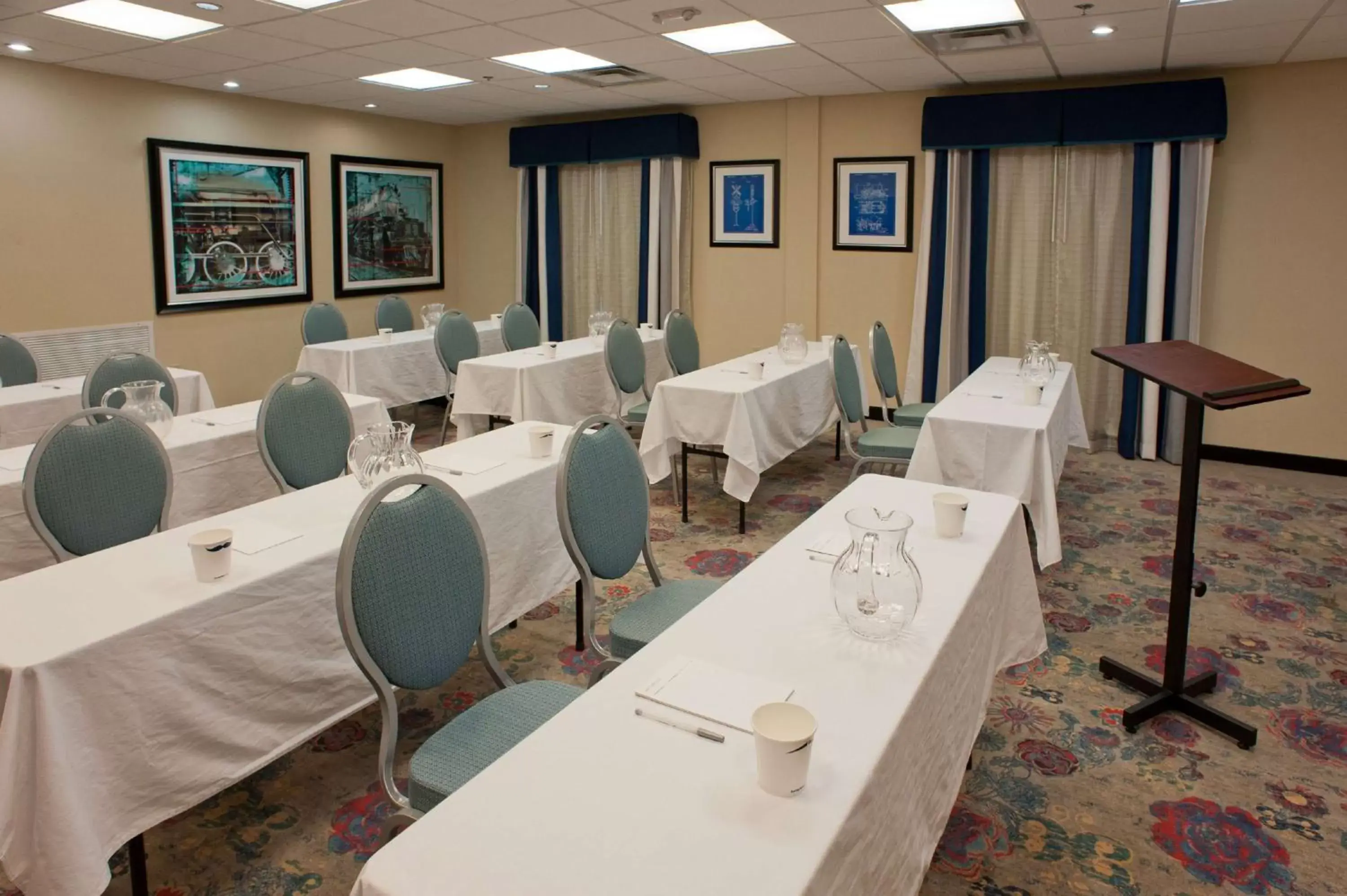 Meeting/conference room in Hampton Inn & Suites McComb