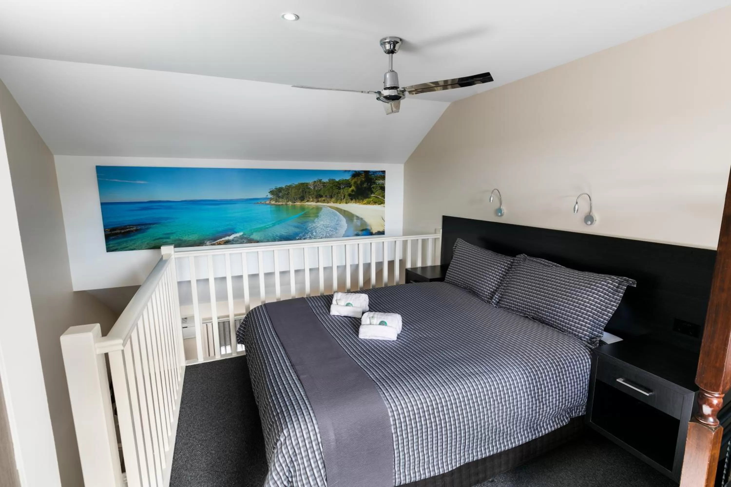 Bedroom, Bed in Dolphin Shores