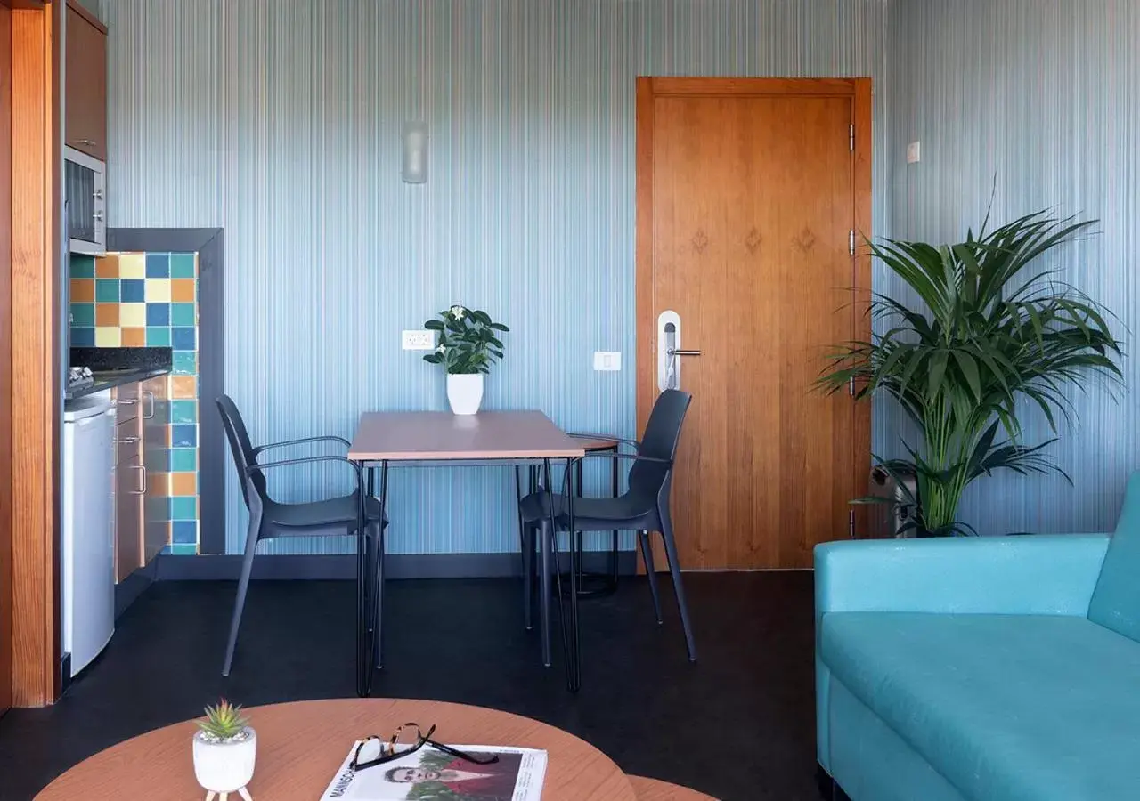 Living room in Axel Beach Maspalomas - Adults Only Living room in Axel Beach Maspalomas - Adults Only