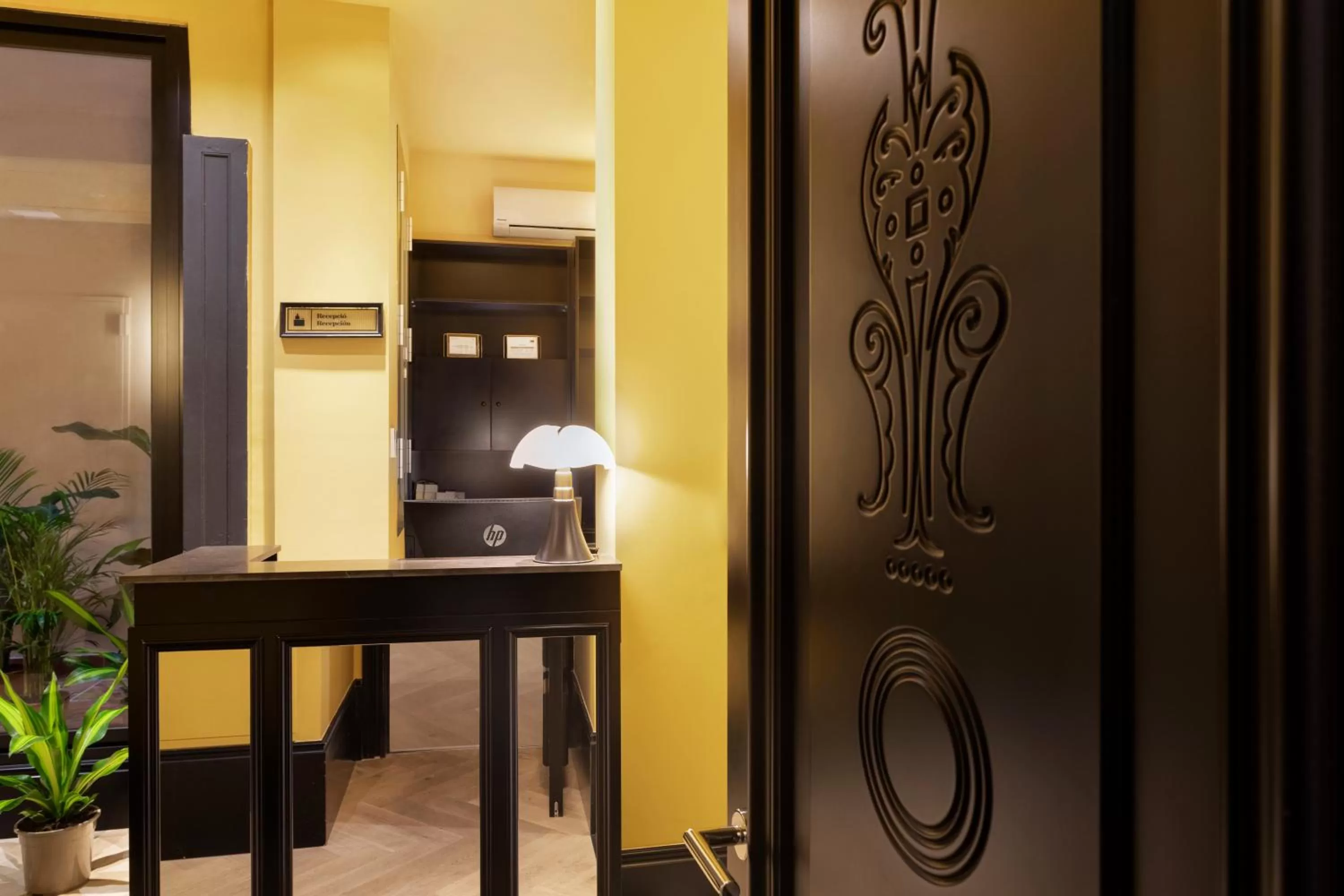 Lobby or reception in One Shot Aragó