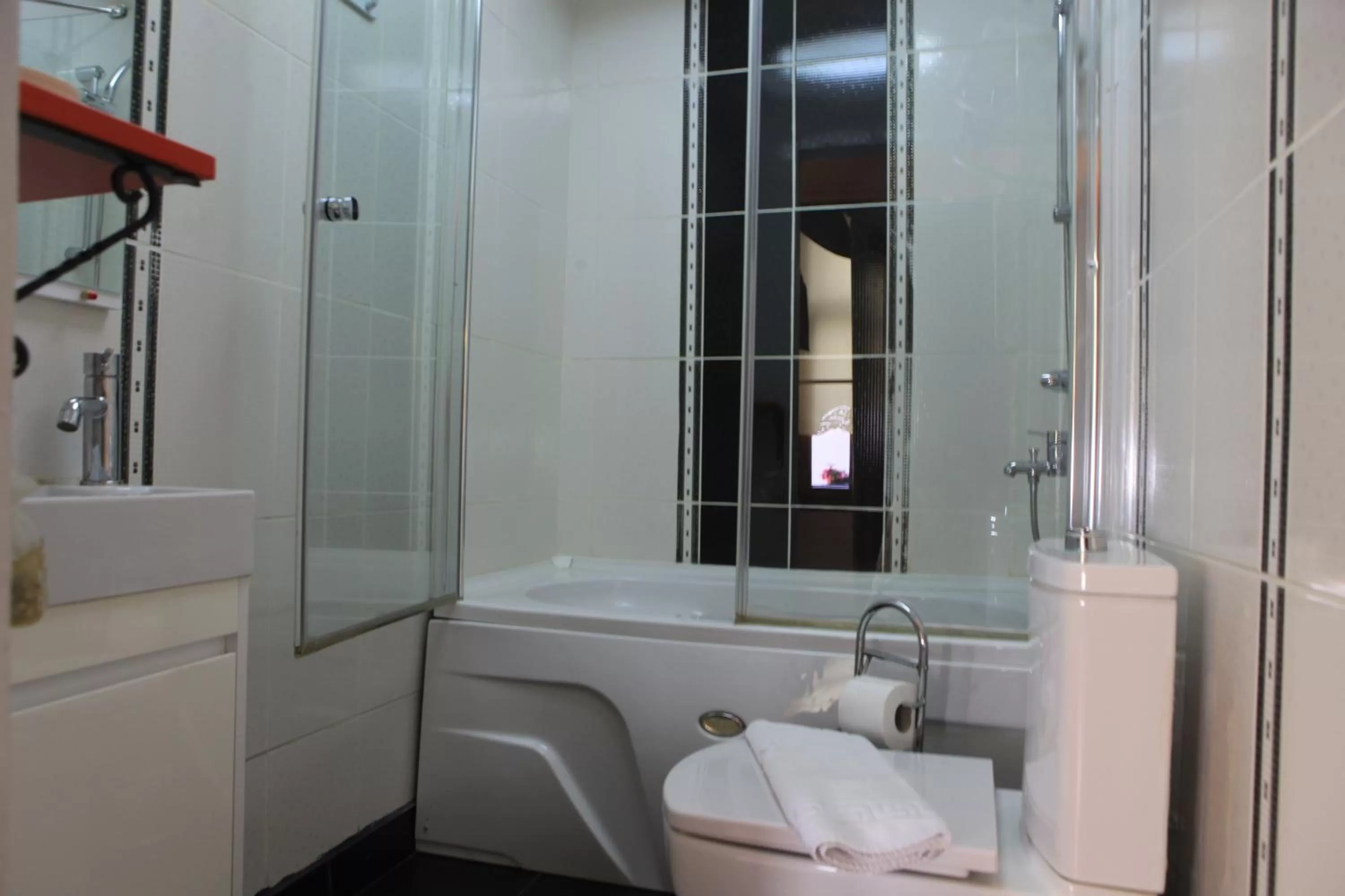 Bathroom in Tom Square Boutique Hotel