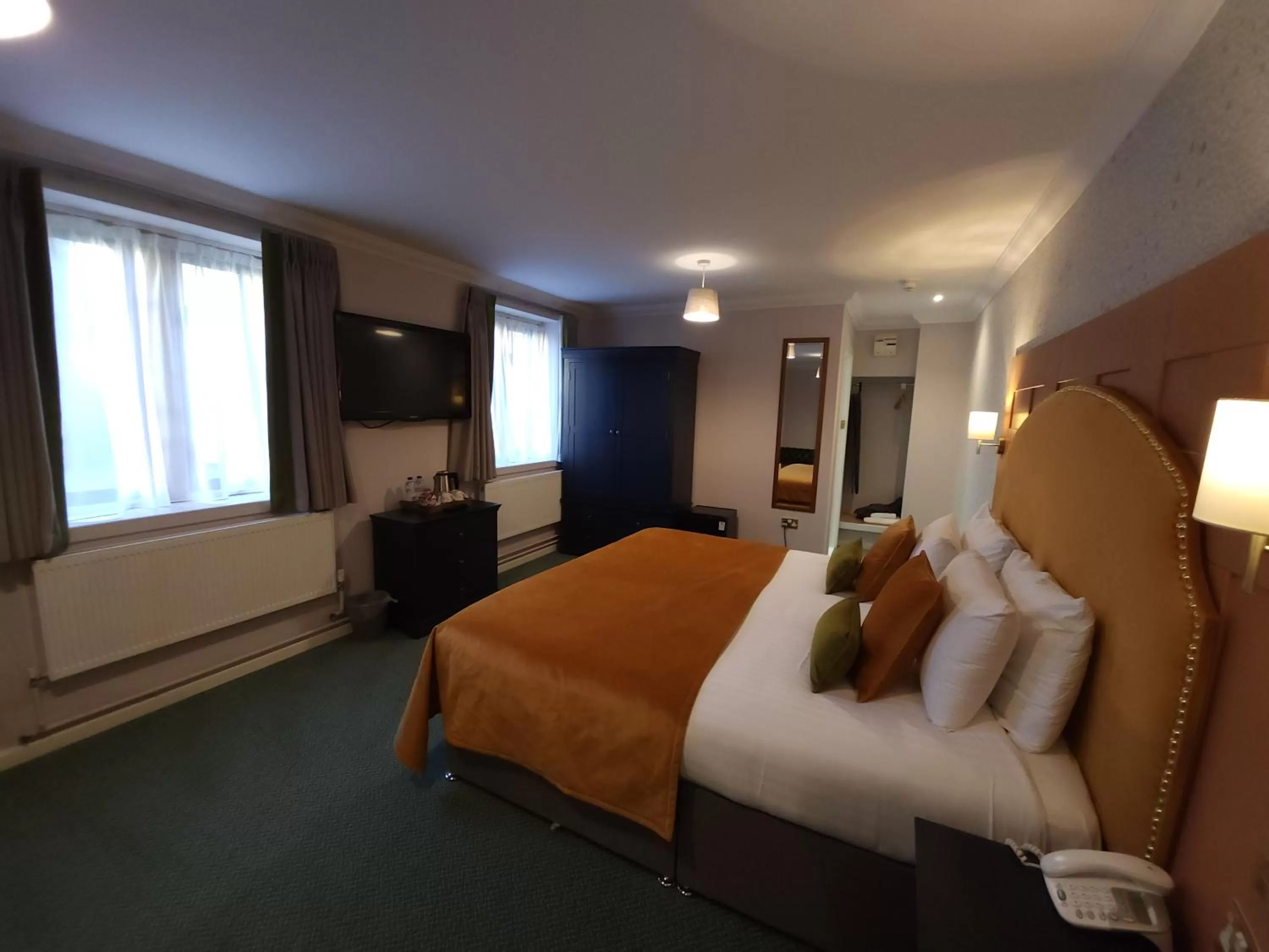 Bedroom, Bed in Stanton House Hotel