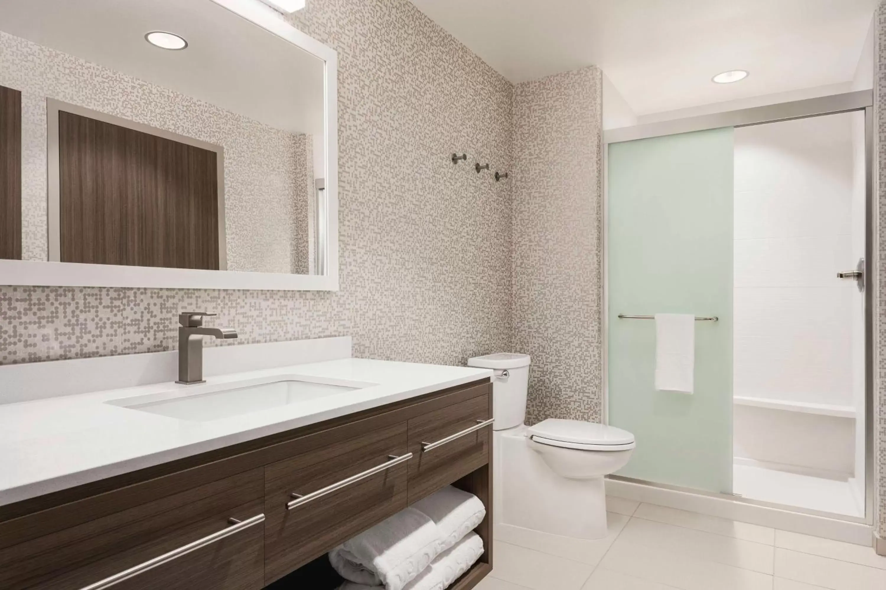 Bathroom in Home2 Suites By Hilton Colorado Springs I-25 Central