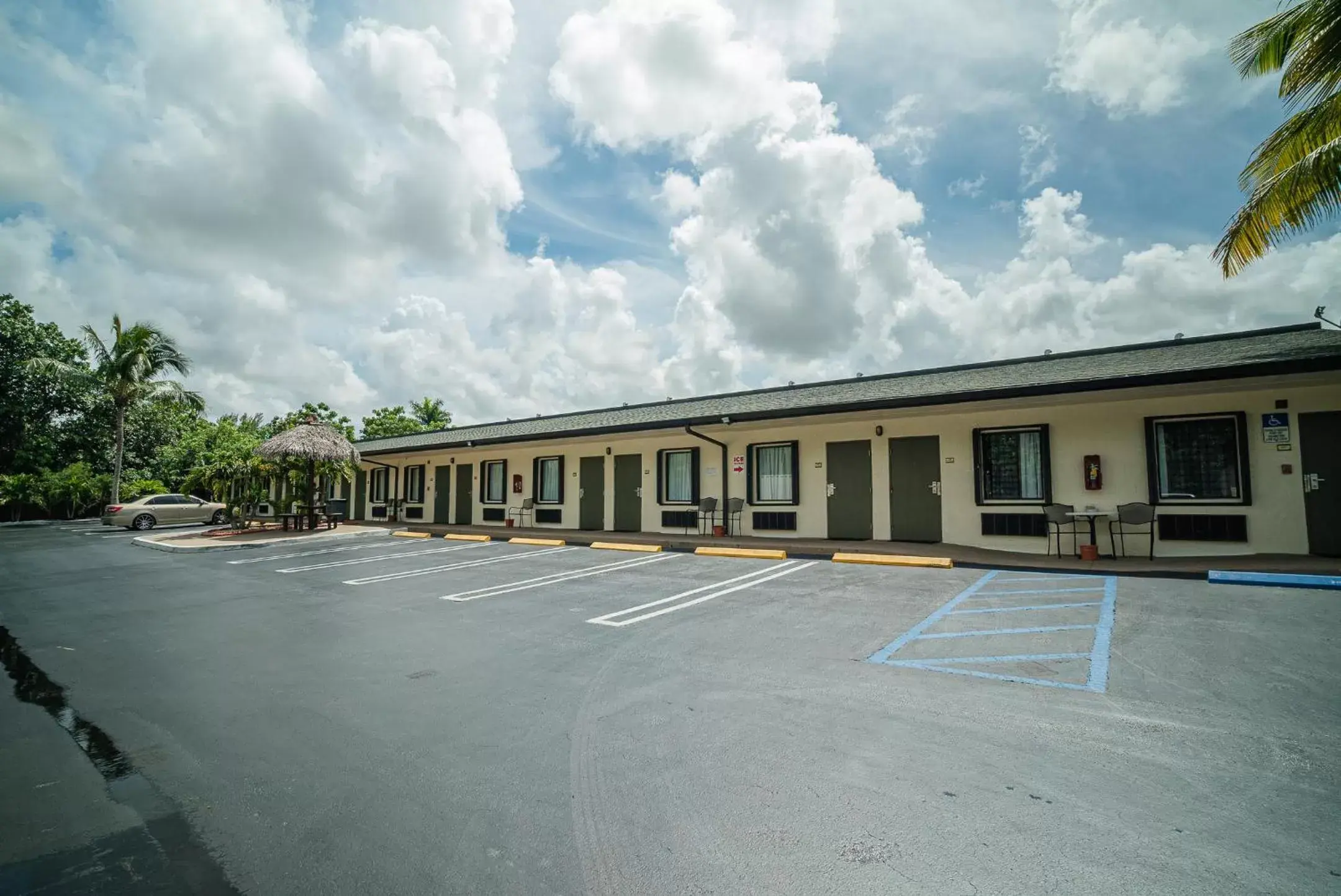 Property Building in Travelodge by Wyndham Florida City/Homestead/Everglades