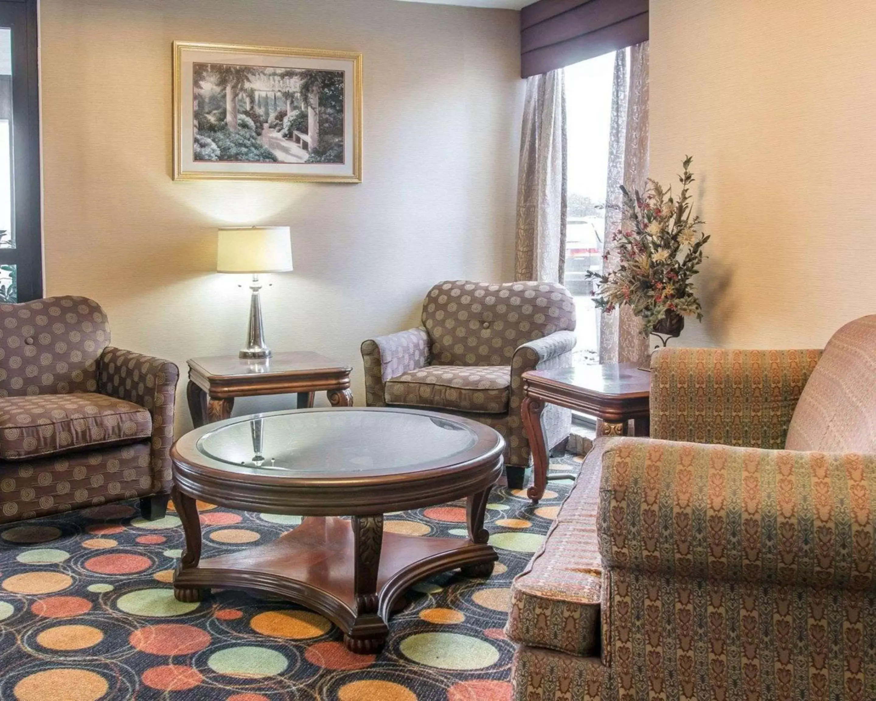 Lobby or reception, Seating Area in Comfort Inn Maumee - Perrysburg Area
