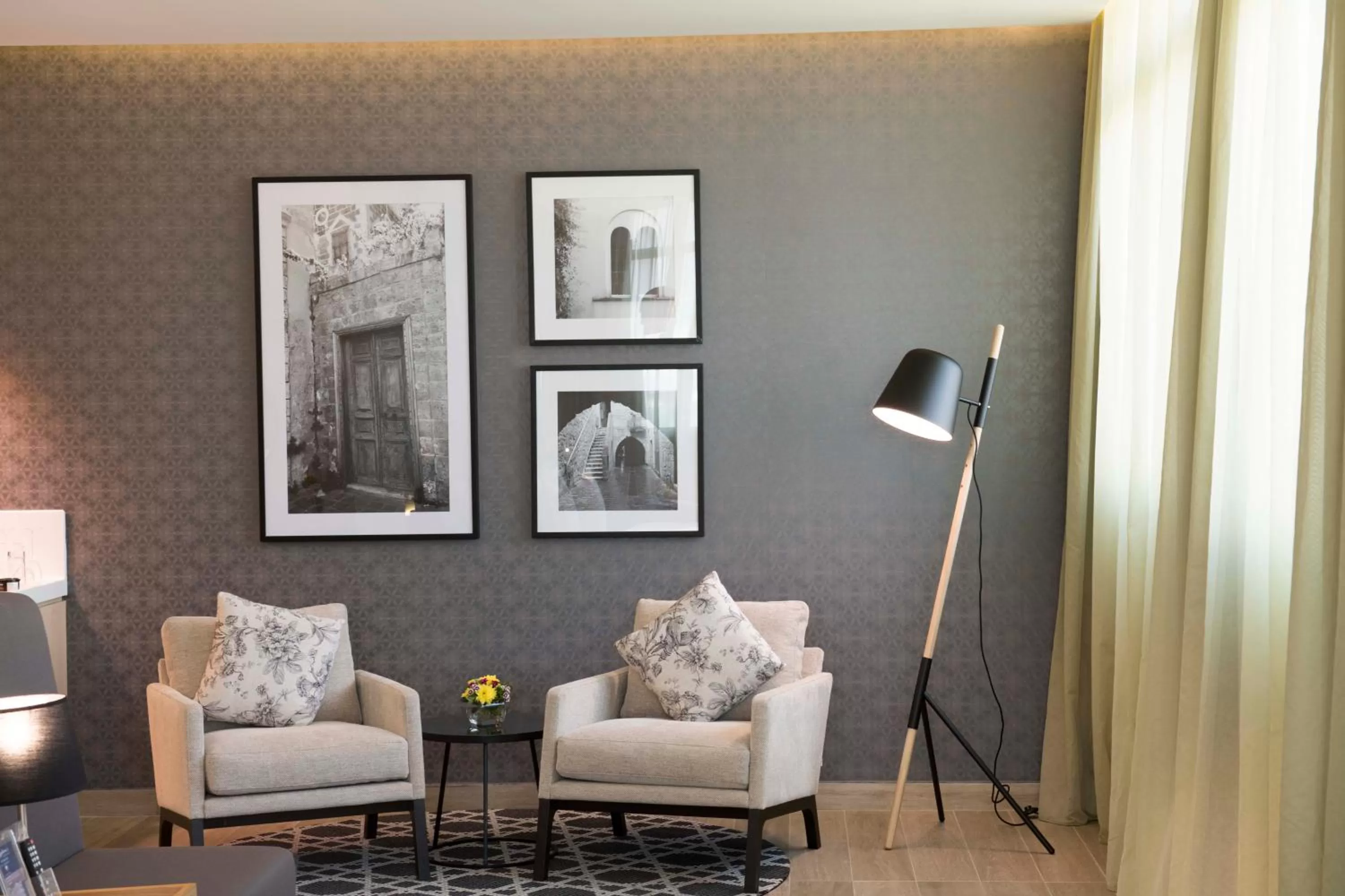 Seating area in Radisson Blu Hotel, Beirut Verdun