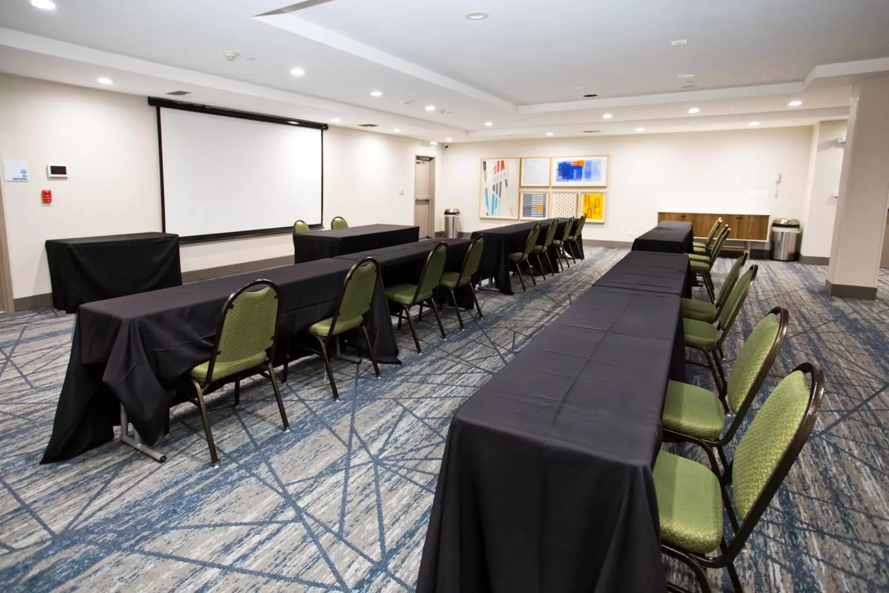 Meeting/conference room in Holiday Inn Express & Suites Sacramento NE Cal Expo, an IHG Hotel