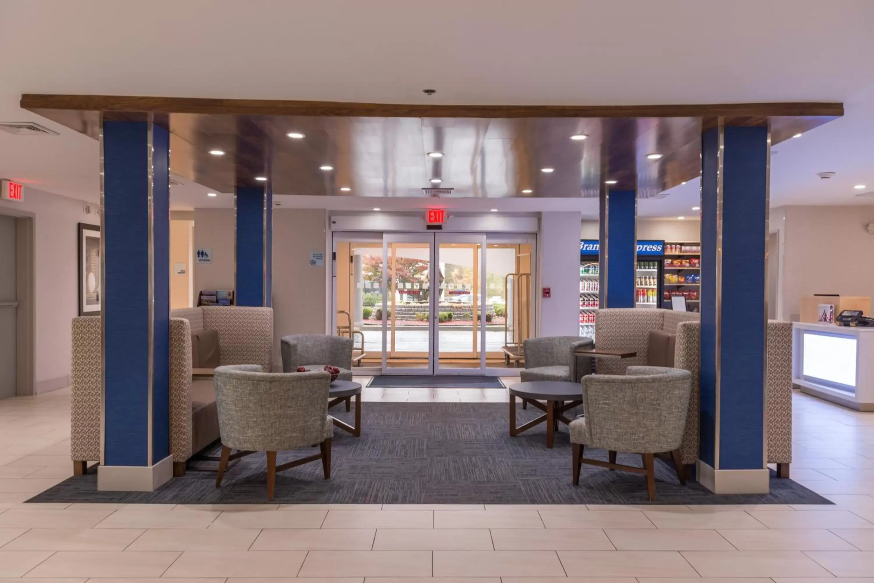 Property building, Seating Area in Holiday Inn Express Branford-New Haven, an IHG Hotel