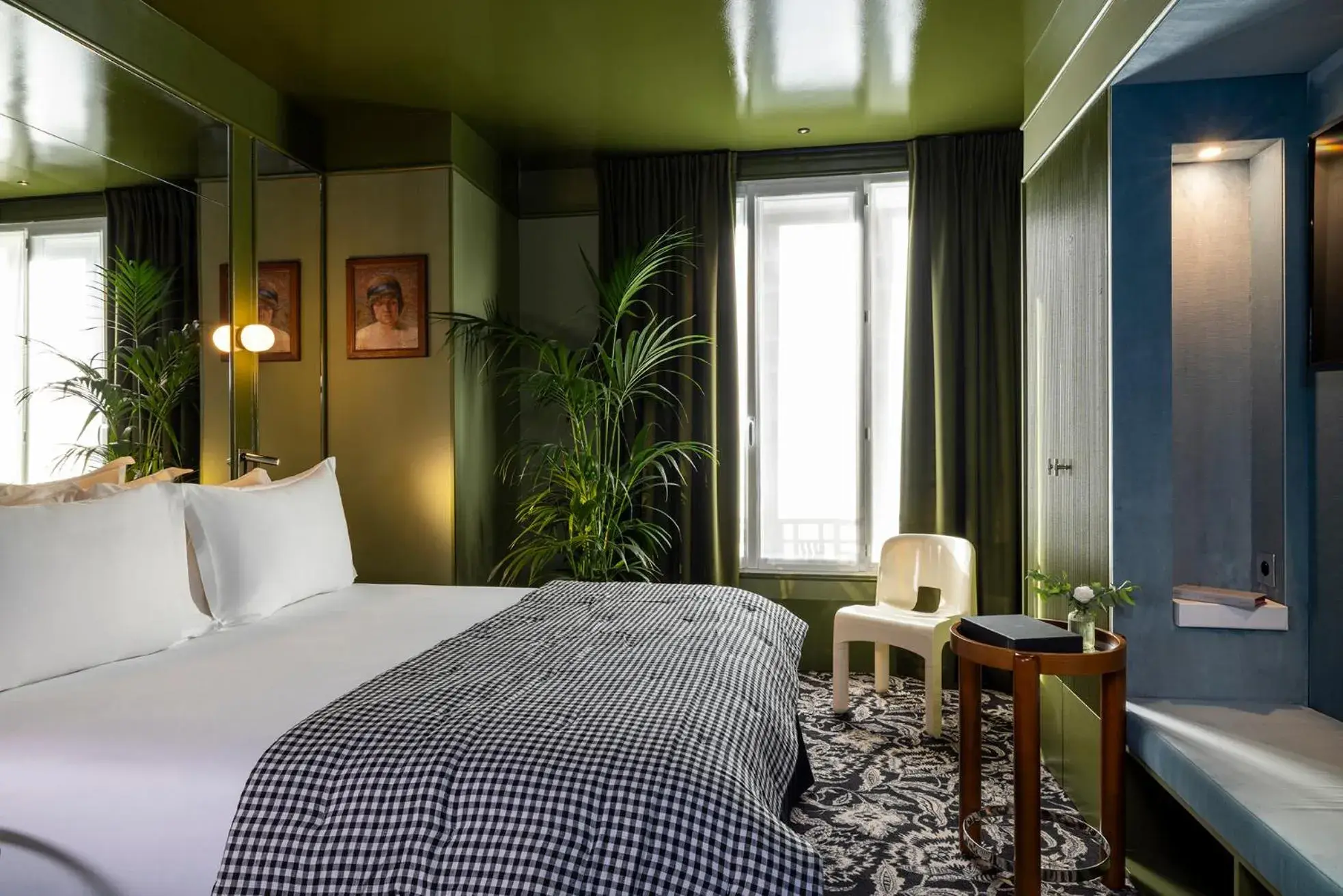 Photo of the whole room, Bed in Hôtel du Home Moderne