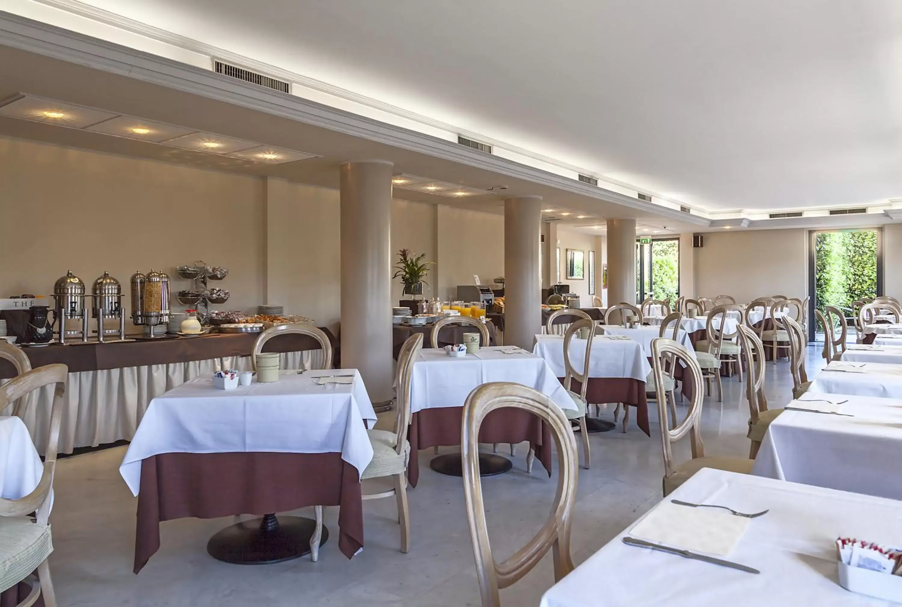 Restaurant/Places to Eat in Grand Hotel Bonanno