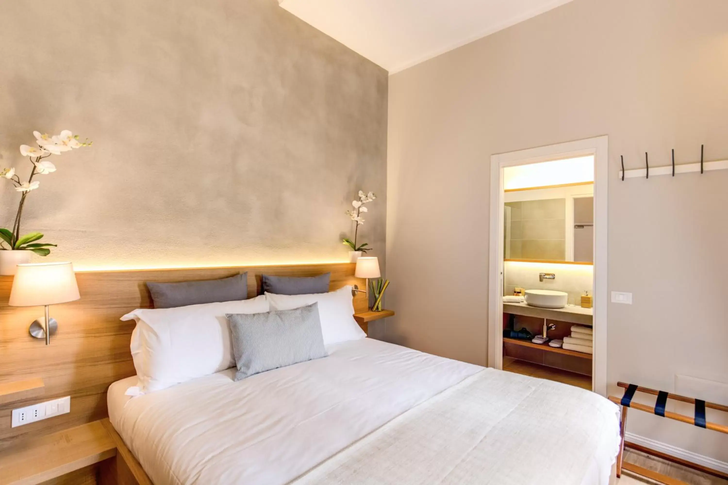 Bed in The Spanish Suite Campo de' Fiori