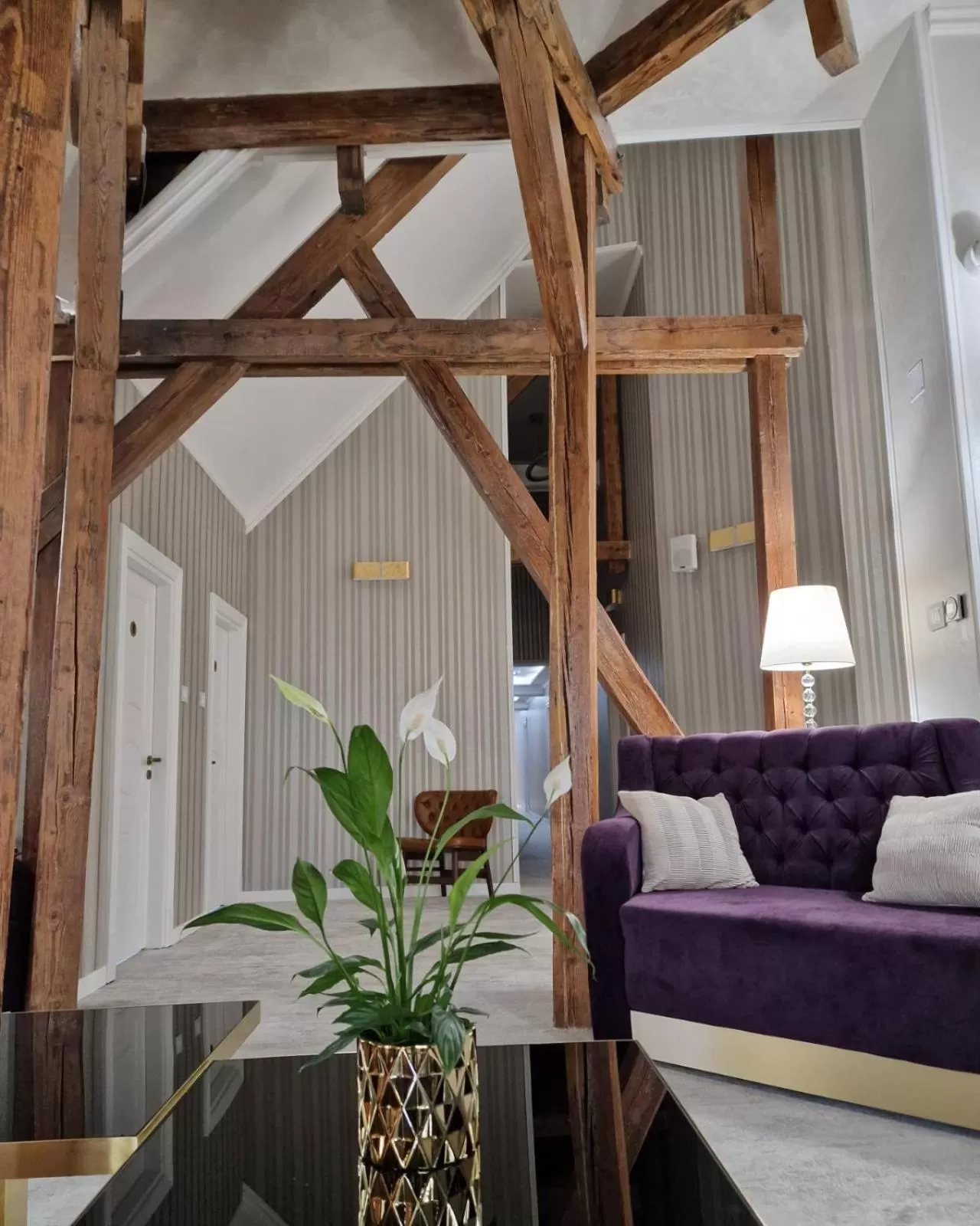 Communal lounge/ TV room in Queen Palace