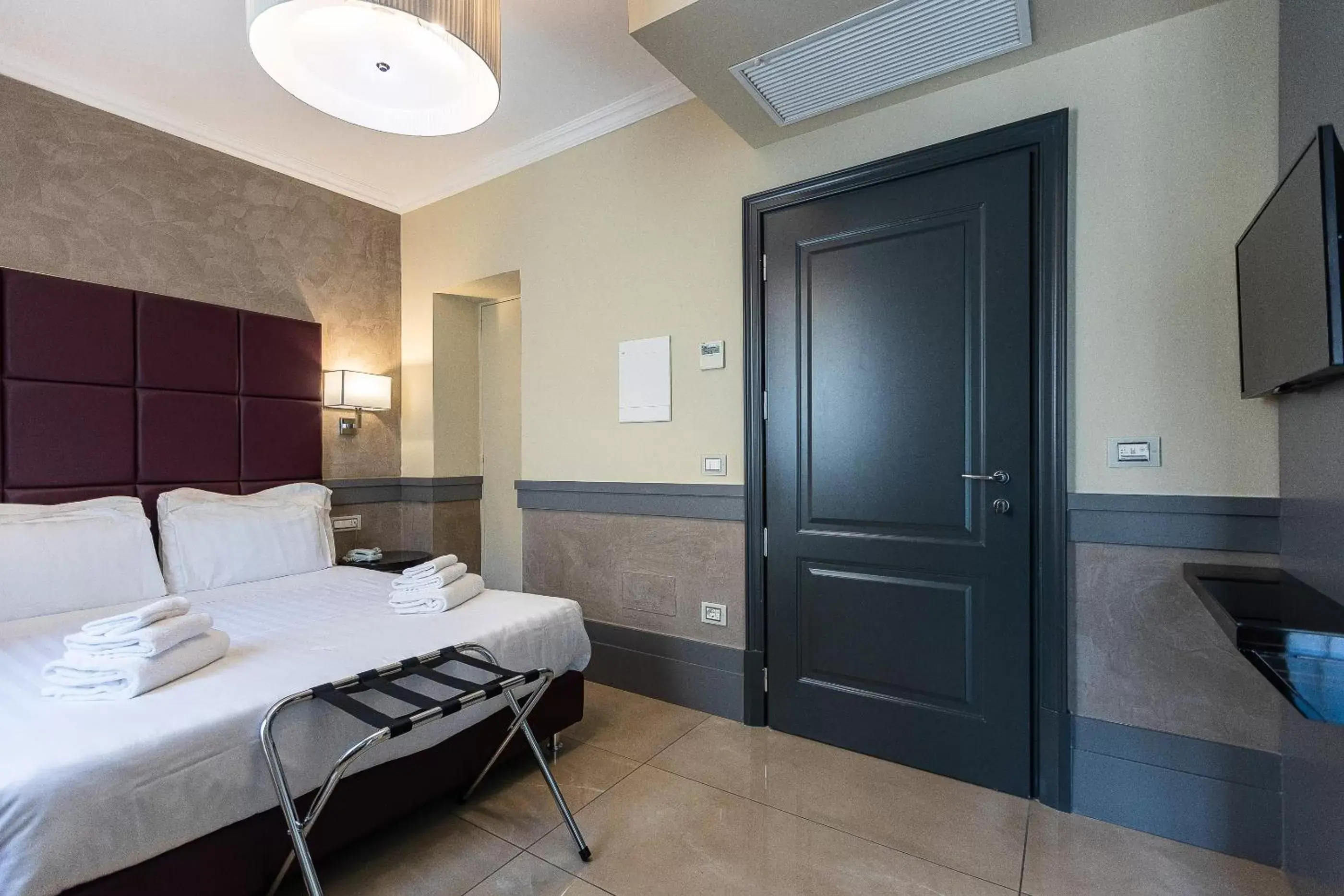 Bed in Hotel Castellino Roma