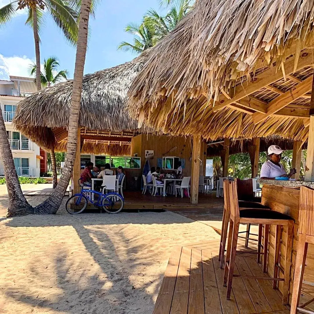 Restaurant/Places to Eat in Playa Palmera Beach Resort