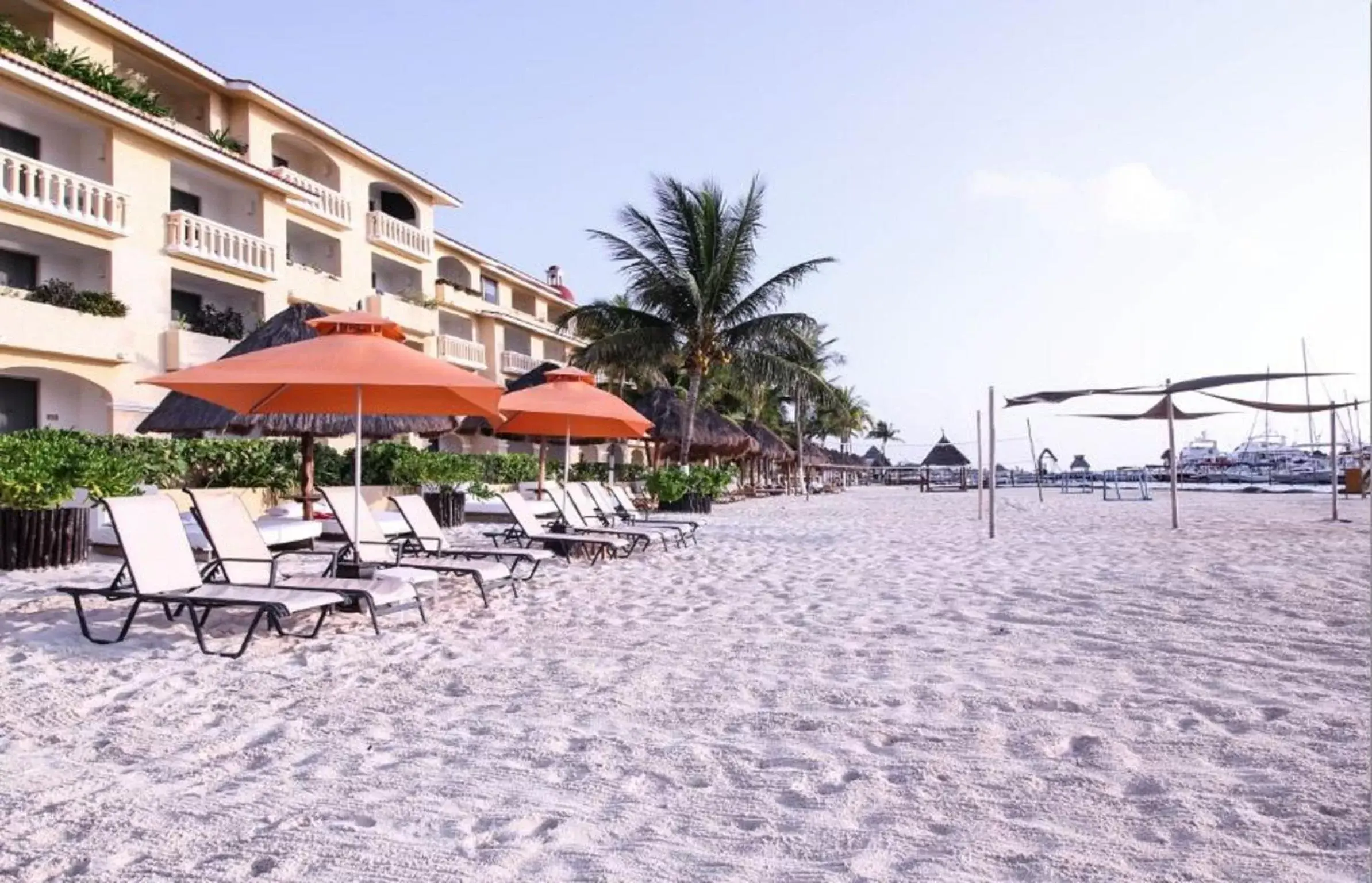 Facade/entrance, Beach in All Ritmo Cancun Resort & Water Park