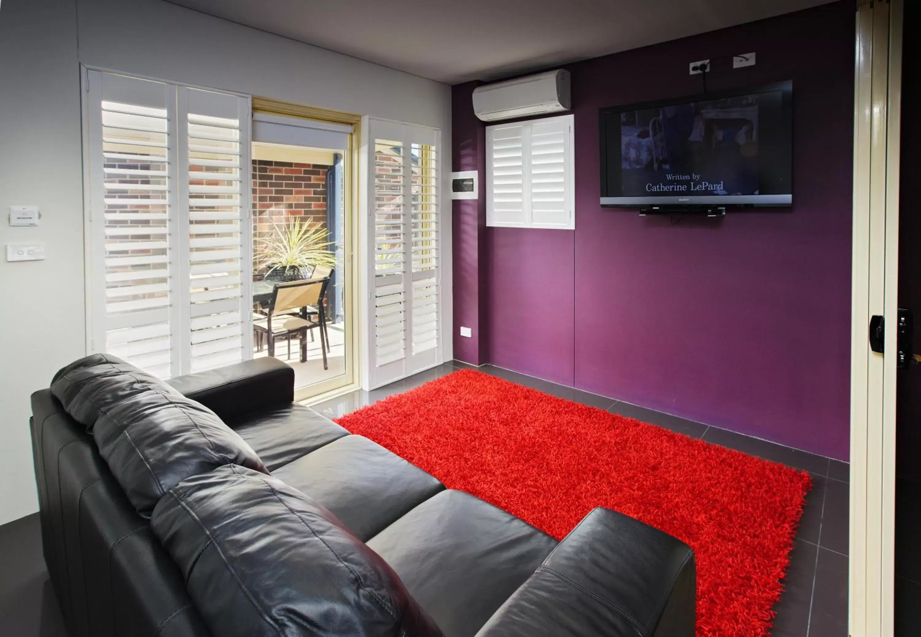 TV and multimedia, Seating Area in Jesmond Executive Villas