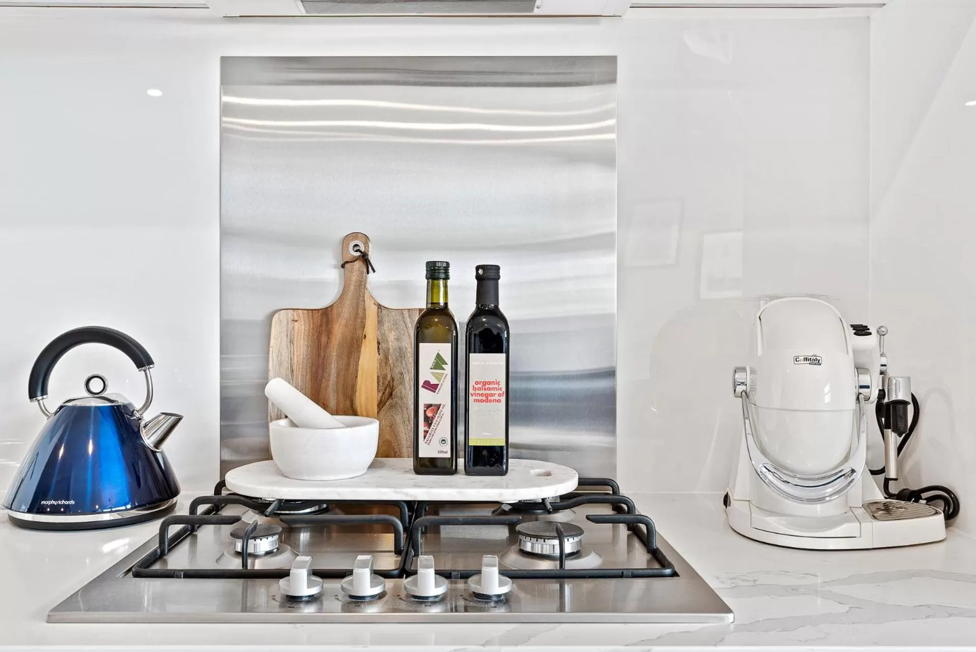 Coffee/tea facilities in The Hamptons Apartments - Port Melbourne