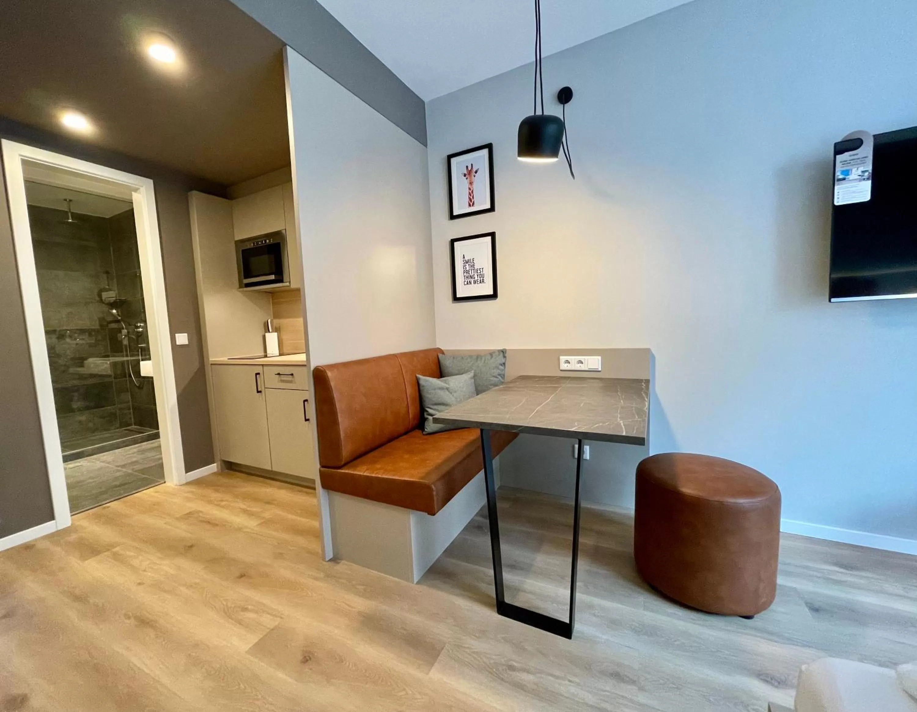 Dining area in zeitwohnhaus SUITE-HOTEL & SERVICED APARTMENTS