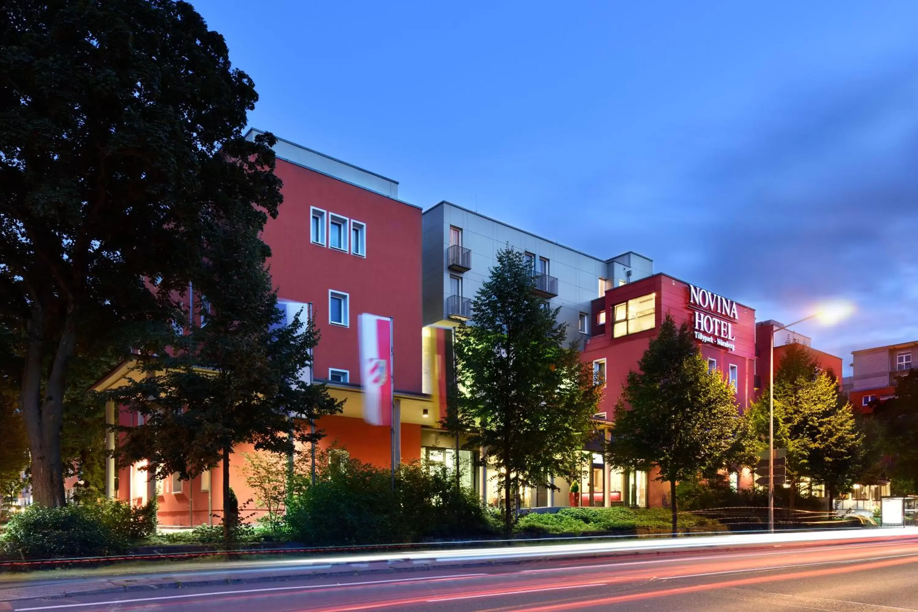 Facade/entrance, Property Building in Novina Hotel Tillypark