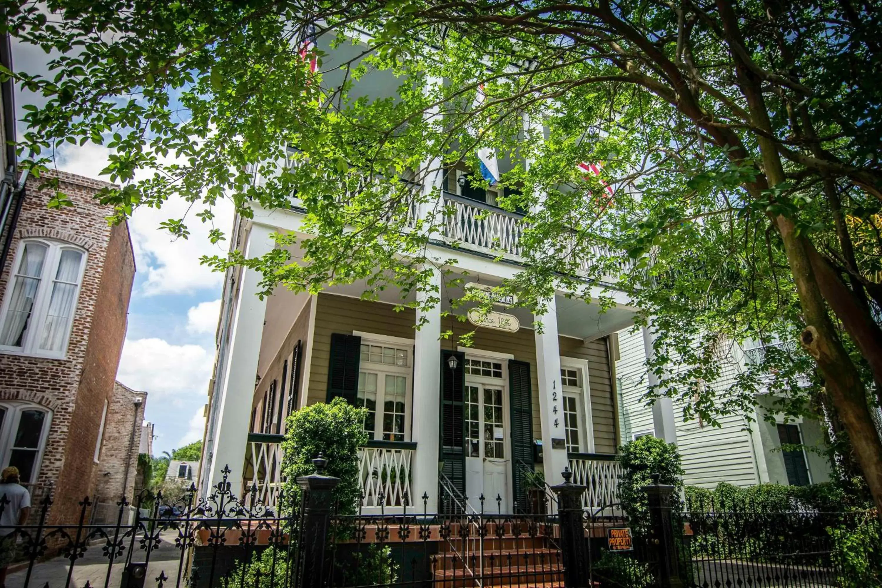 Property Building in Rathbone Mansions New Orleans