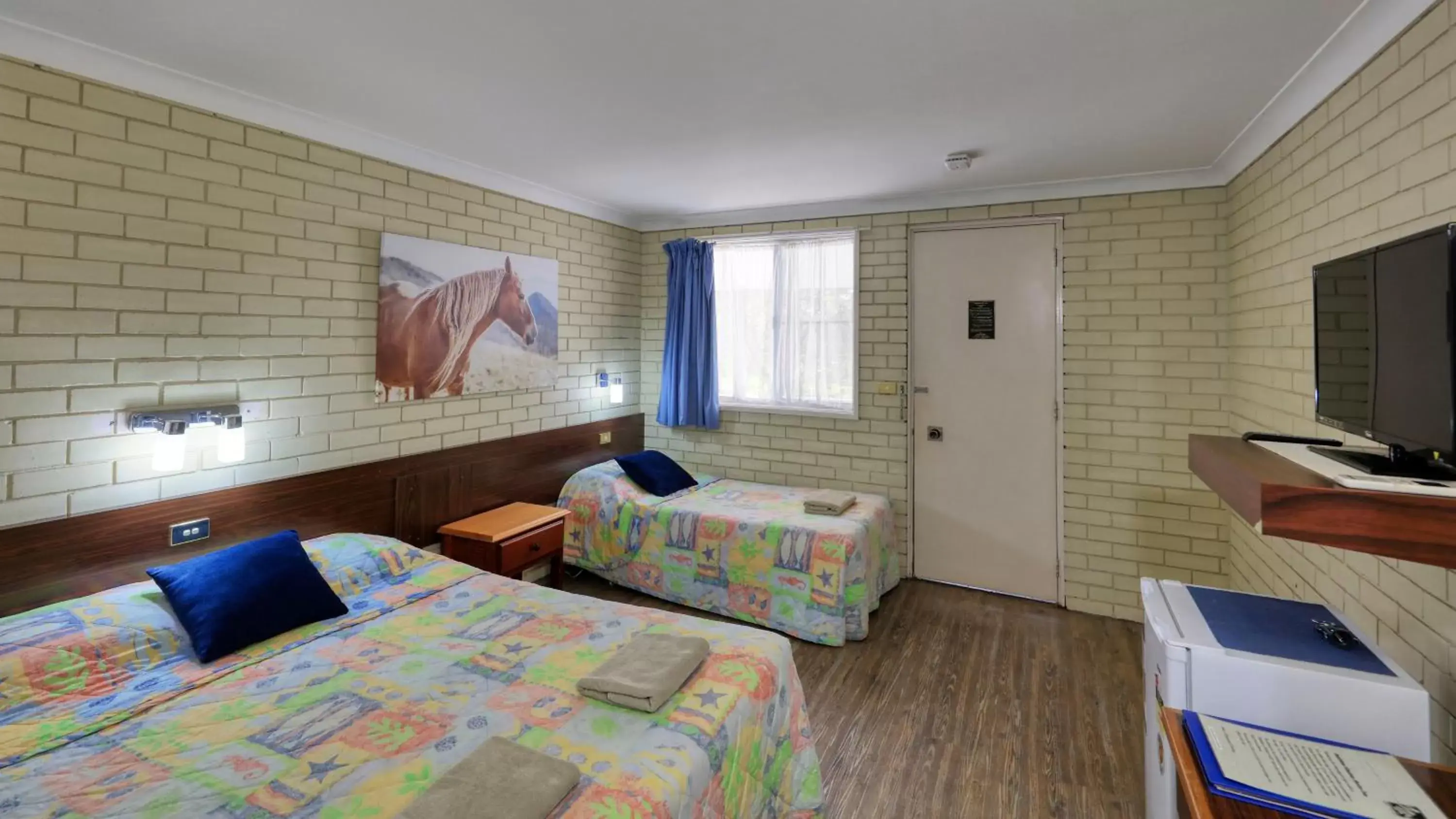 Pets, Bed in Matthew Flinders Motor Inn