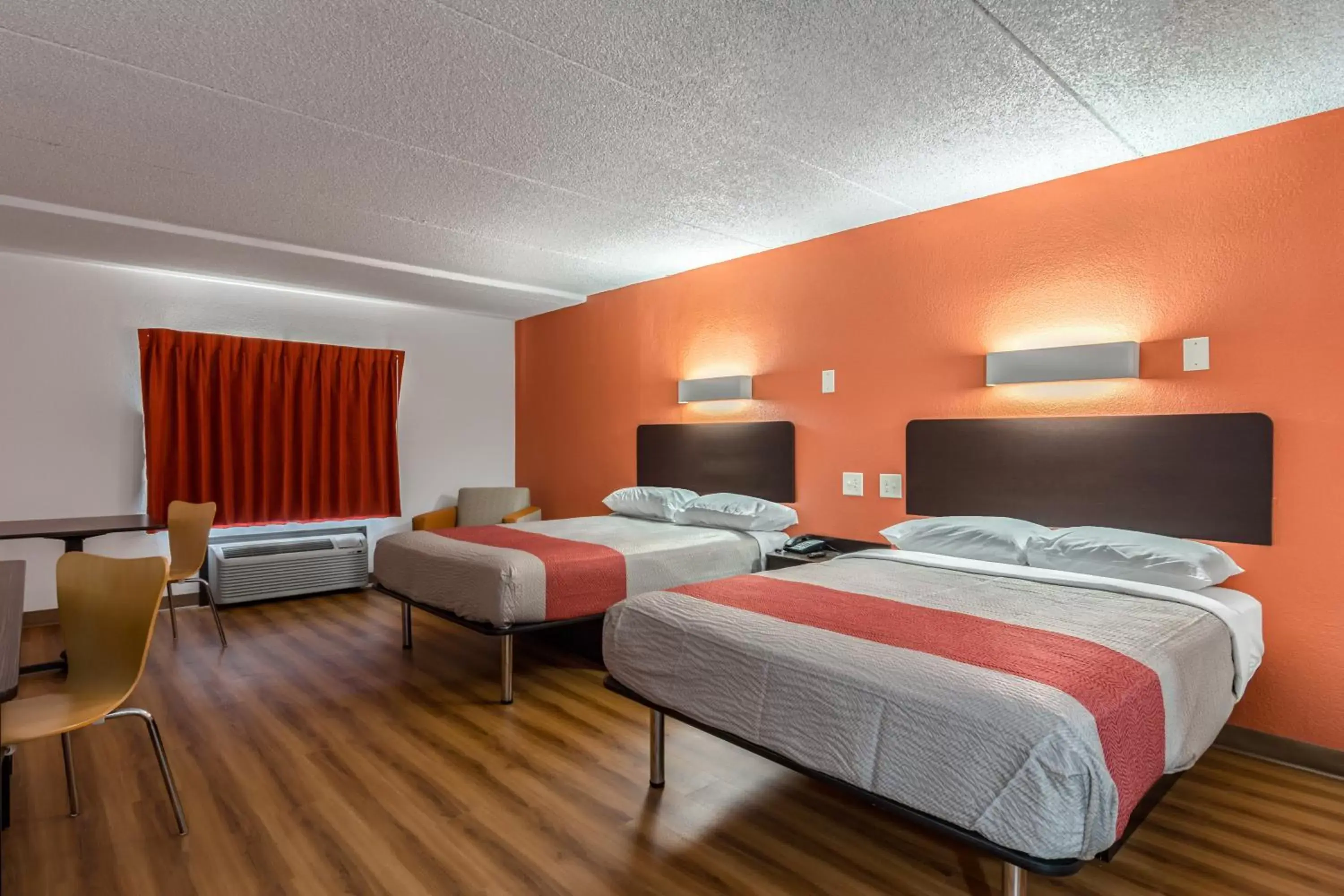 Bedroom, Bed in Motel 6-White, GA - Cartersville