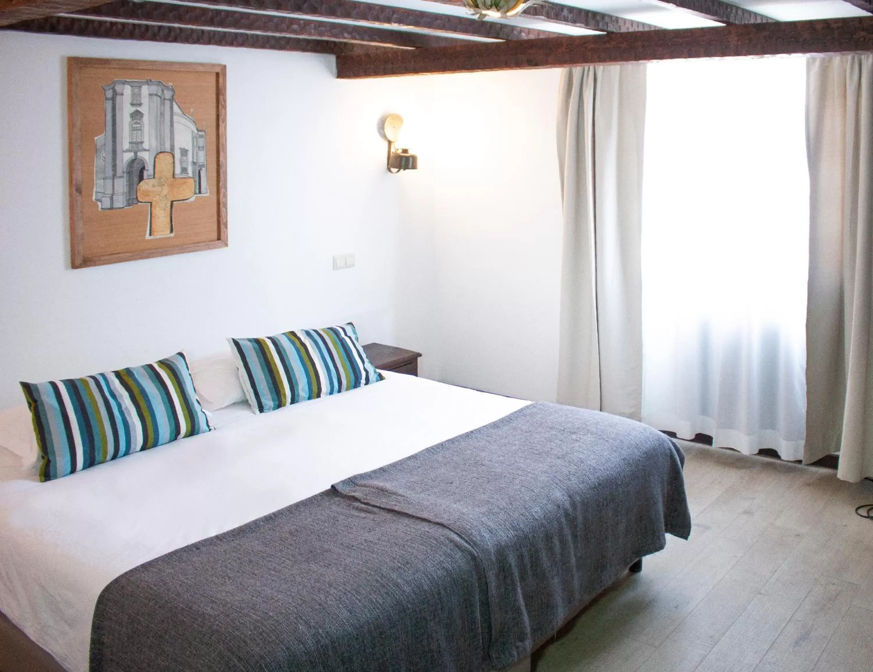 Bedroom, Bed in Rainha Santa Isabel - Óbidos History Hotel