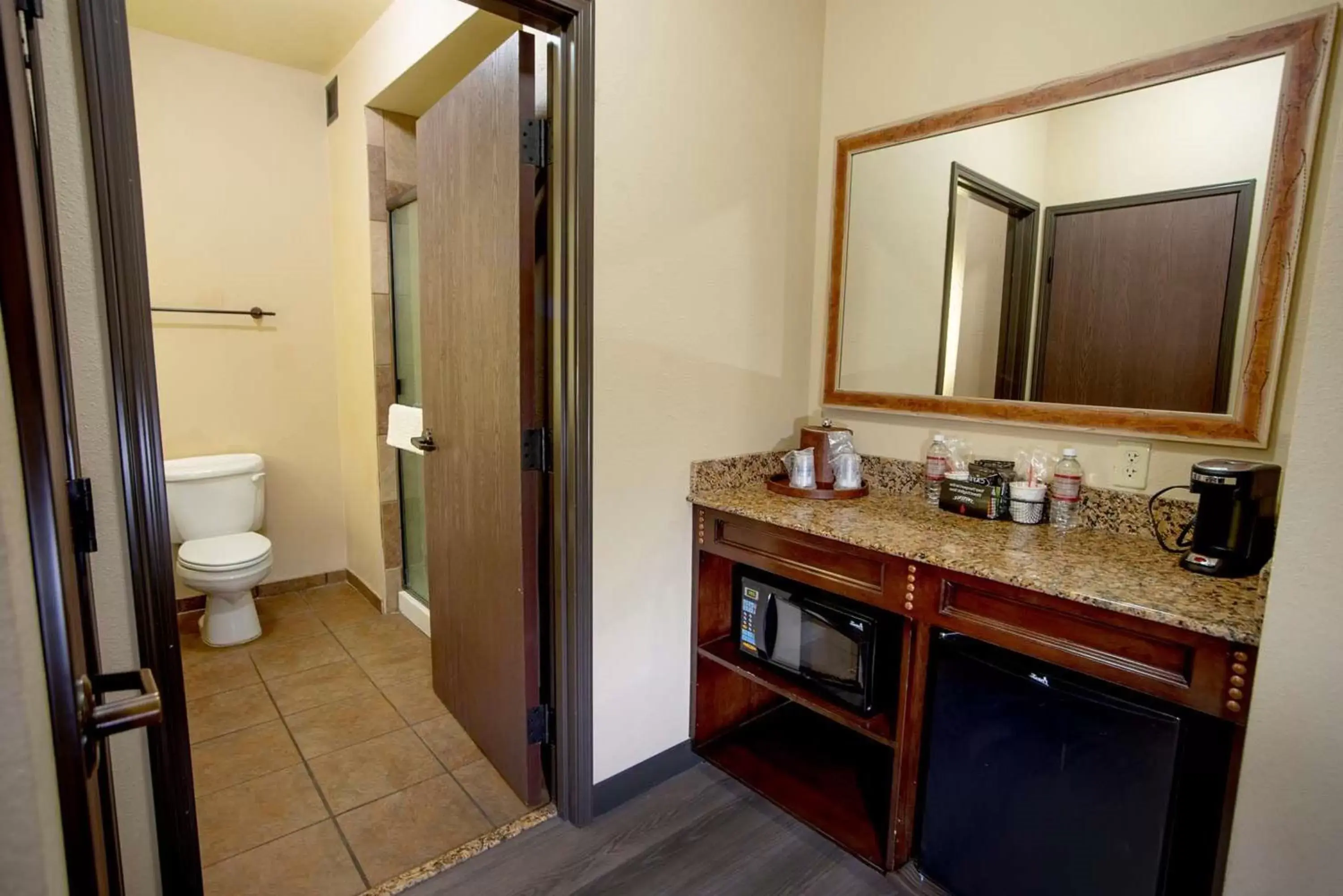 Bathroom in Best Western PLUS Cimarron Hotel & Suites