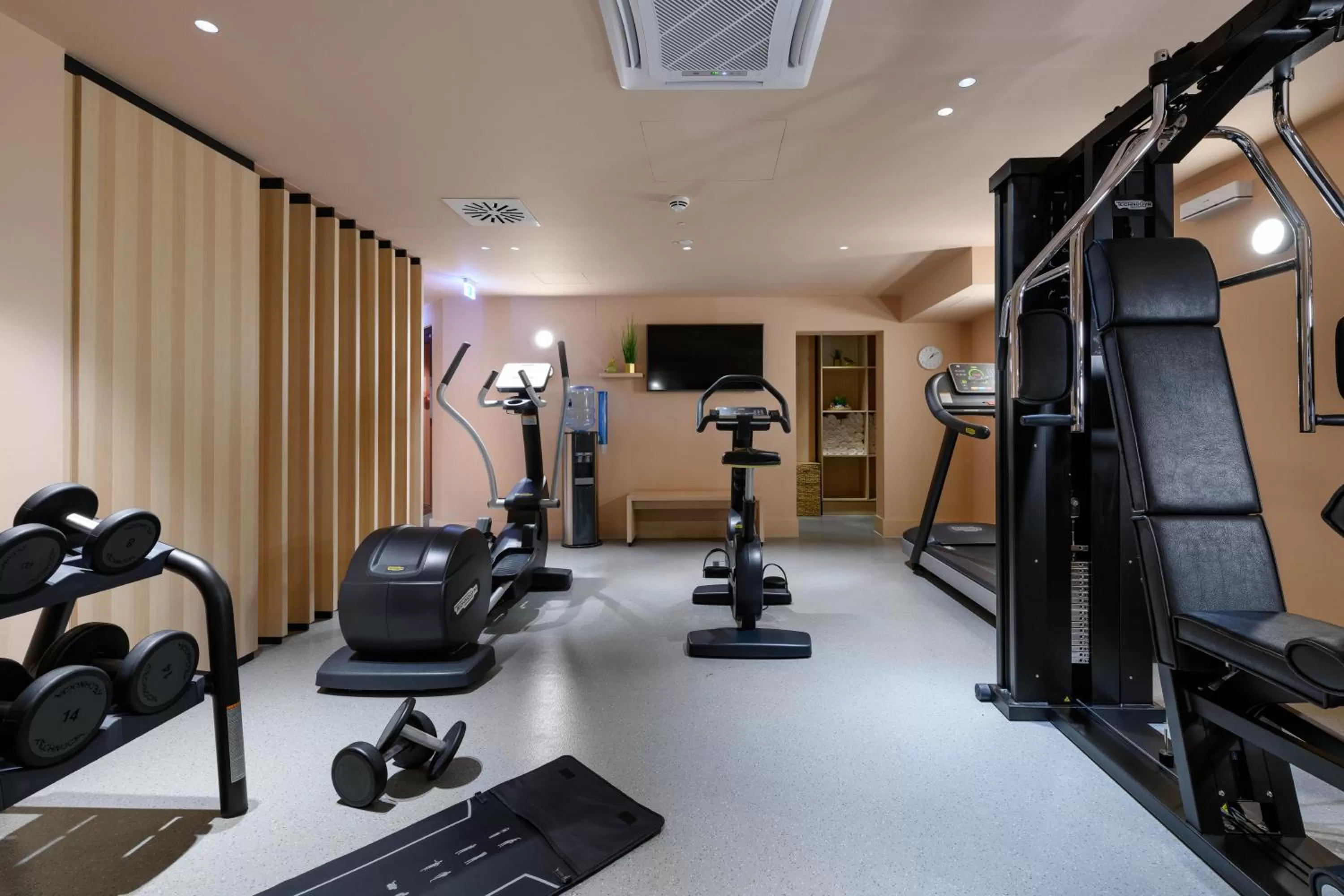 Fitness centre/facilities in Mercure Hotel Wiesbaden City