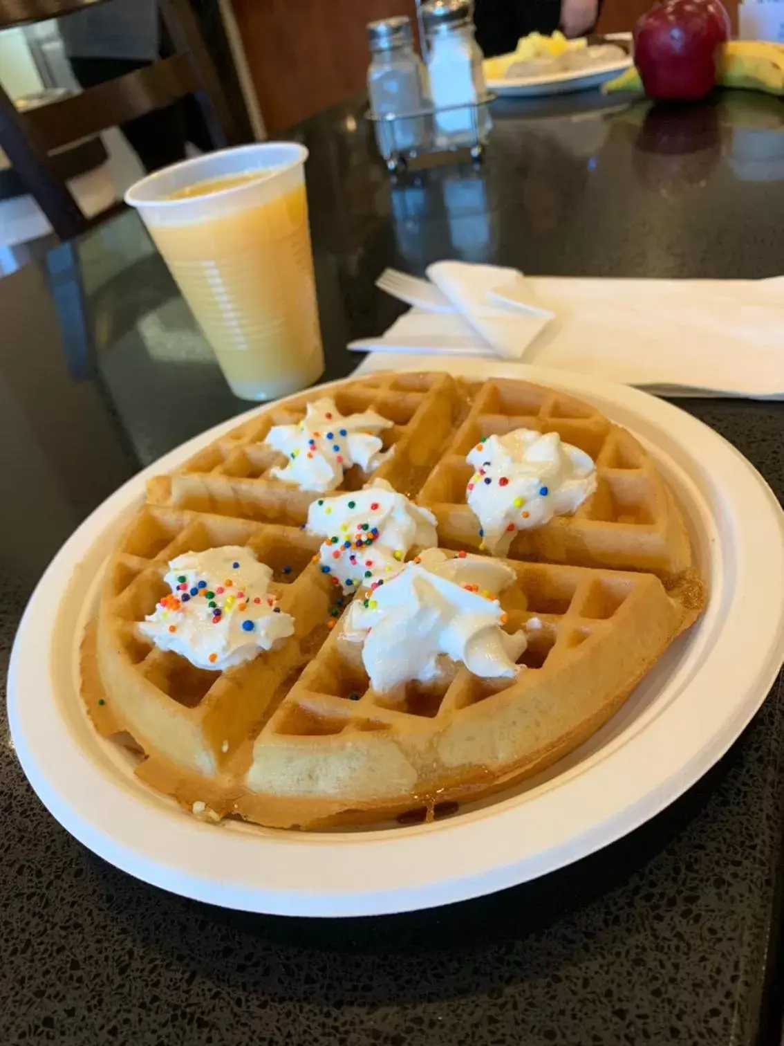 Food and drinks in Ramada by Wyndham Portland Food and drinks in Ramada by Wyndham Portland