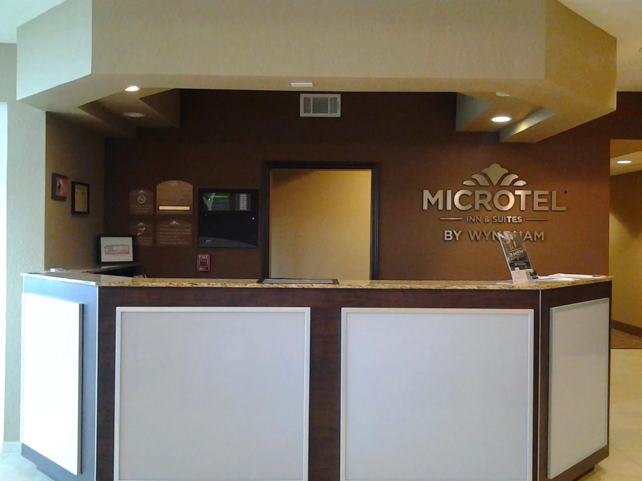 Lobby or reception, Lobby/Reception in Microtel Inn & Suites Cotulla