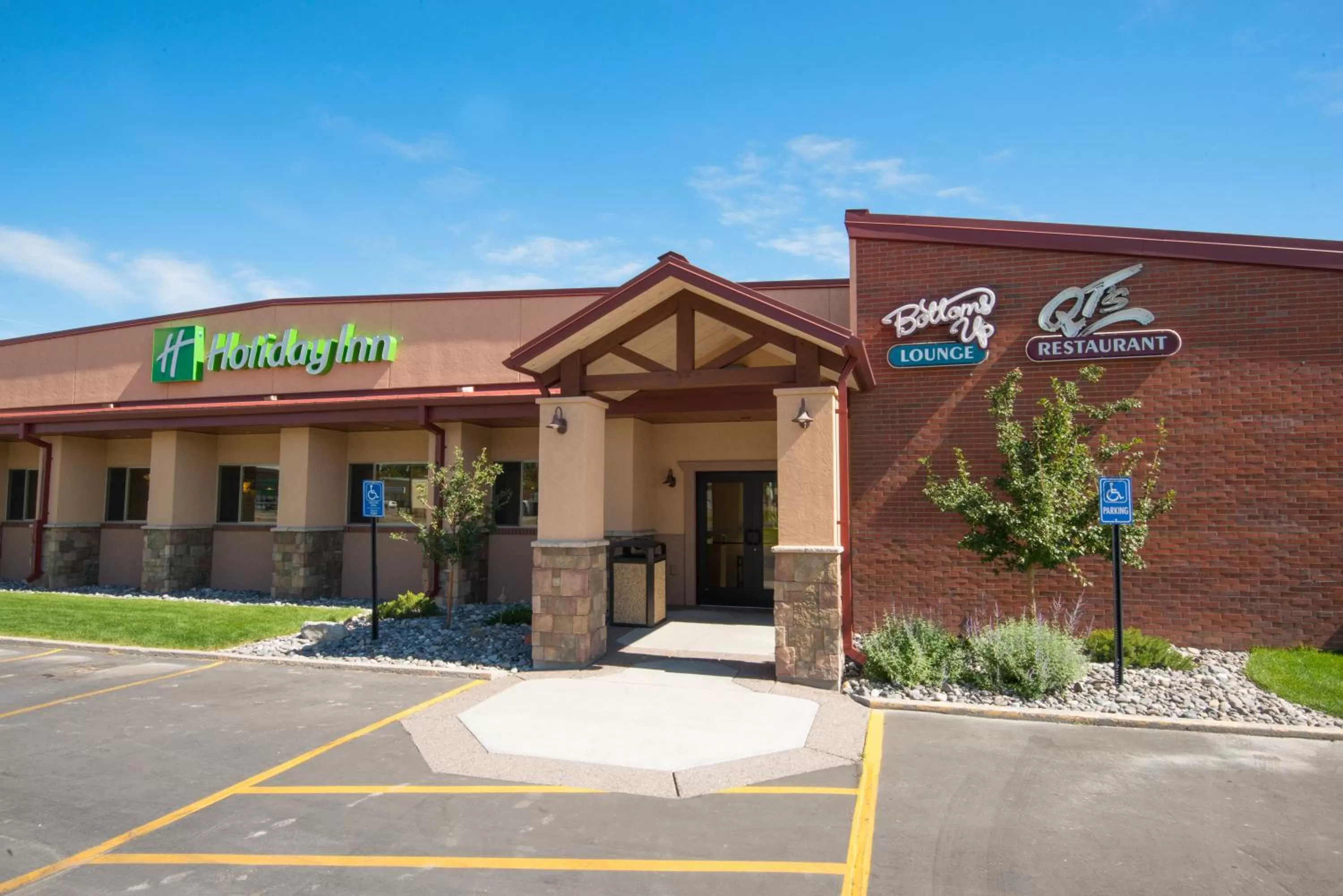 Property building in Holiday Inn Riverton-Convention Center by IHG