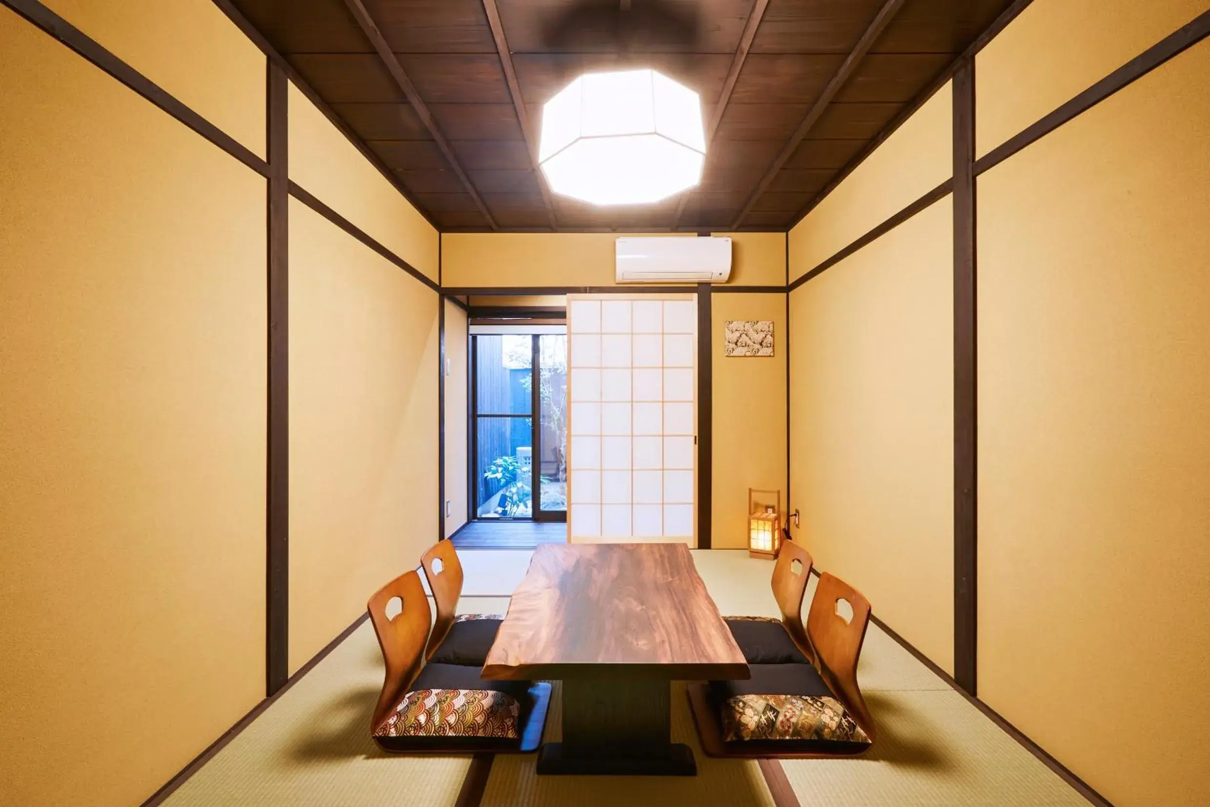 Living room, Dining Area in Rinn Umekoji