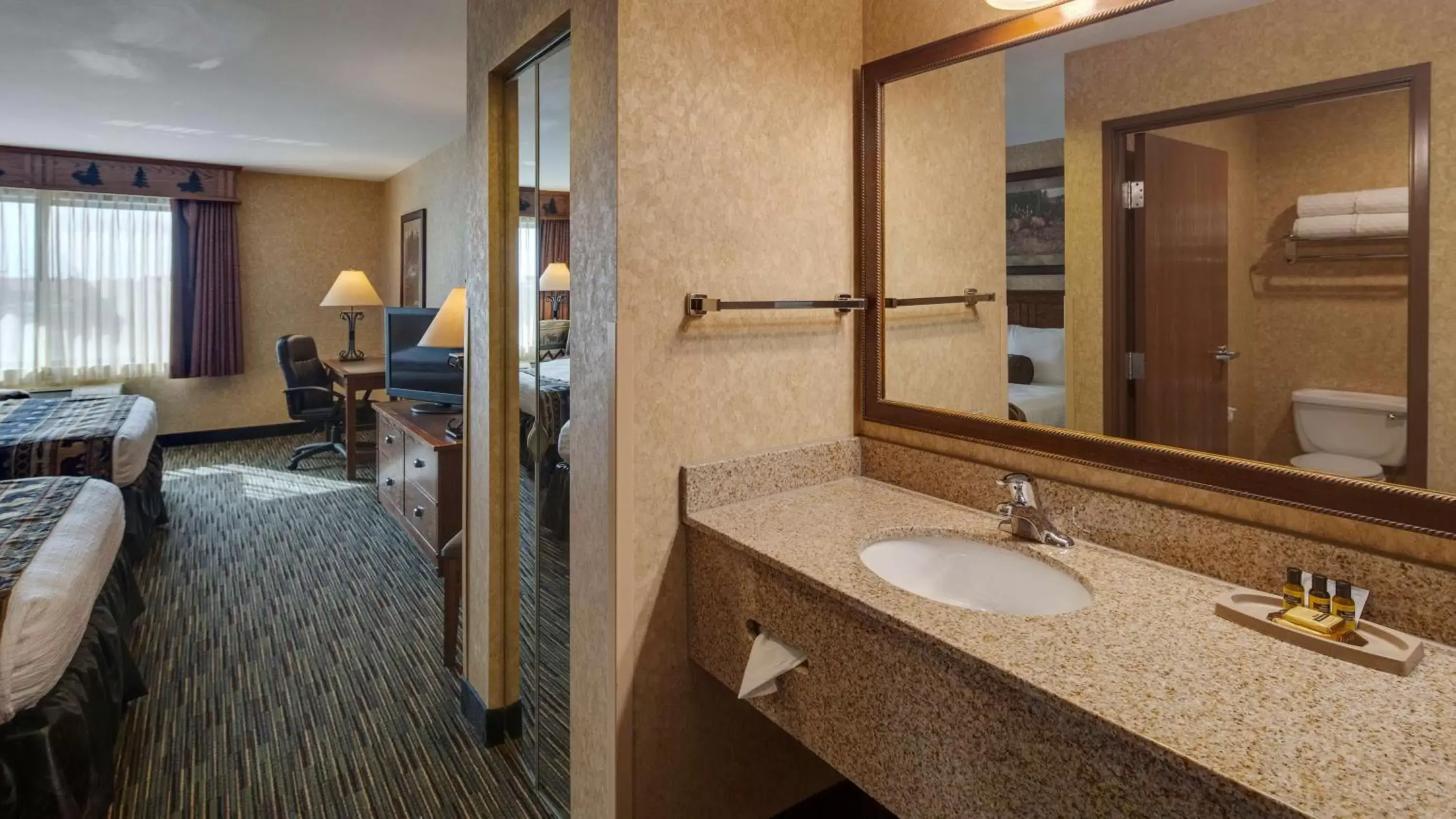 Photo of the whole room, Bathroom in Best Western Plus Kelly Inn and Suites