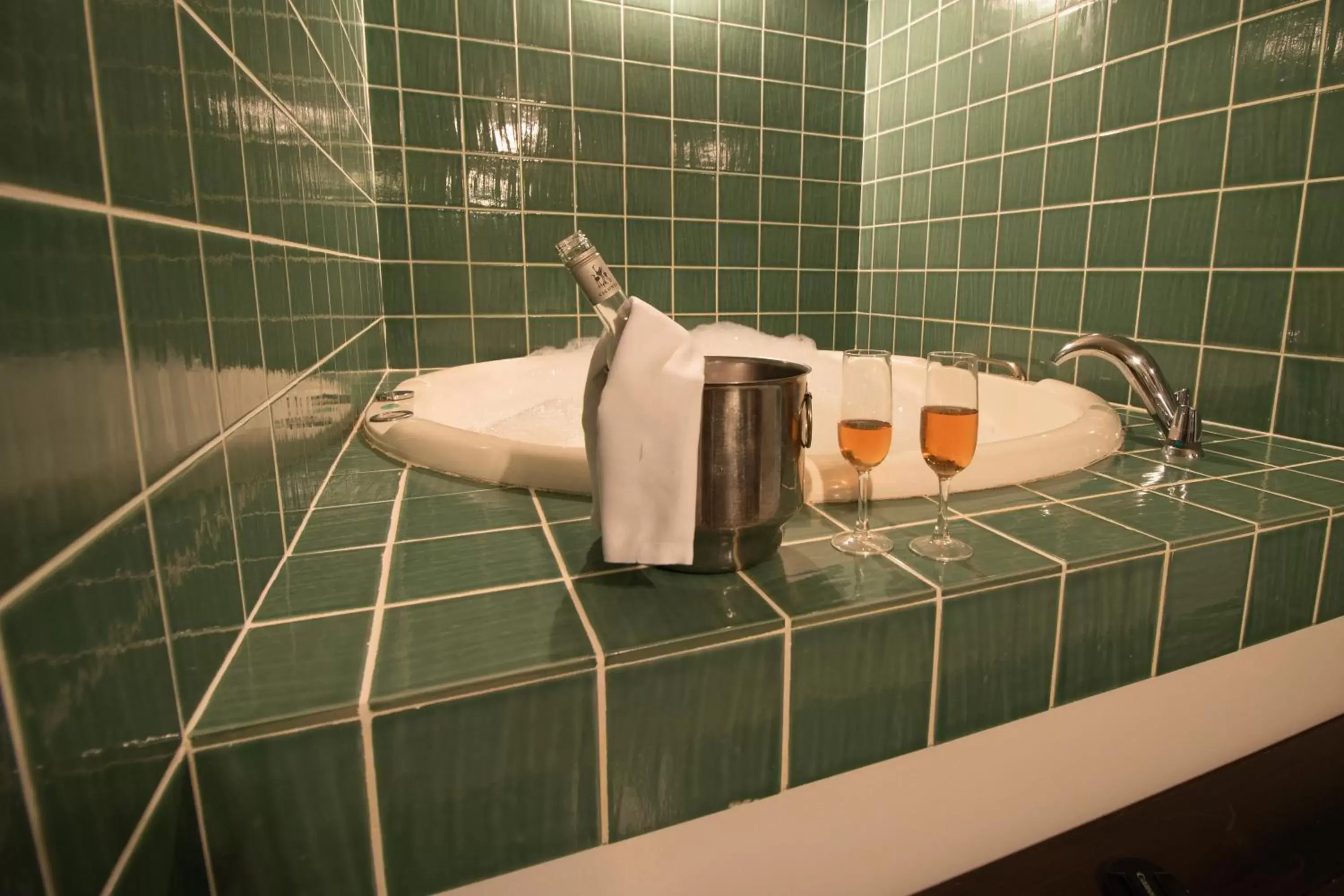 Hot Tub, Bathroom in Hotel Dunas de Sal