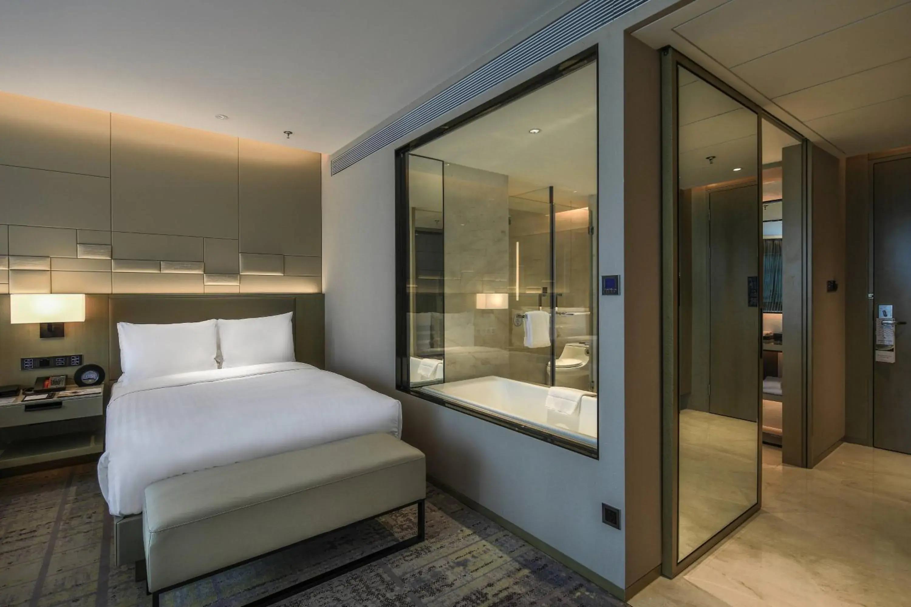 Photo of the whole room, Bed in Chengdu Marriott Hotel Financial Centre