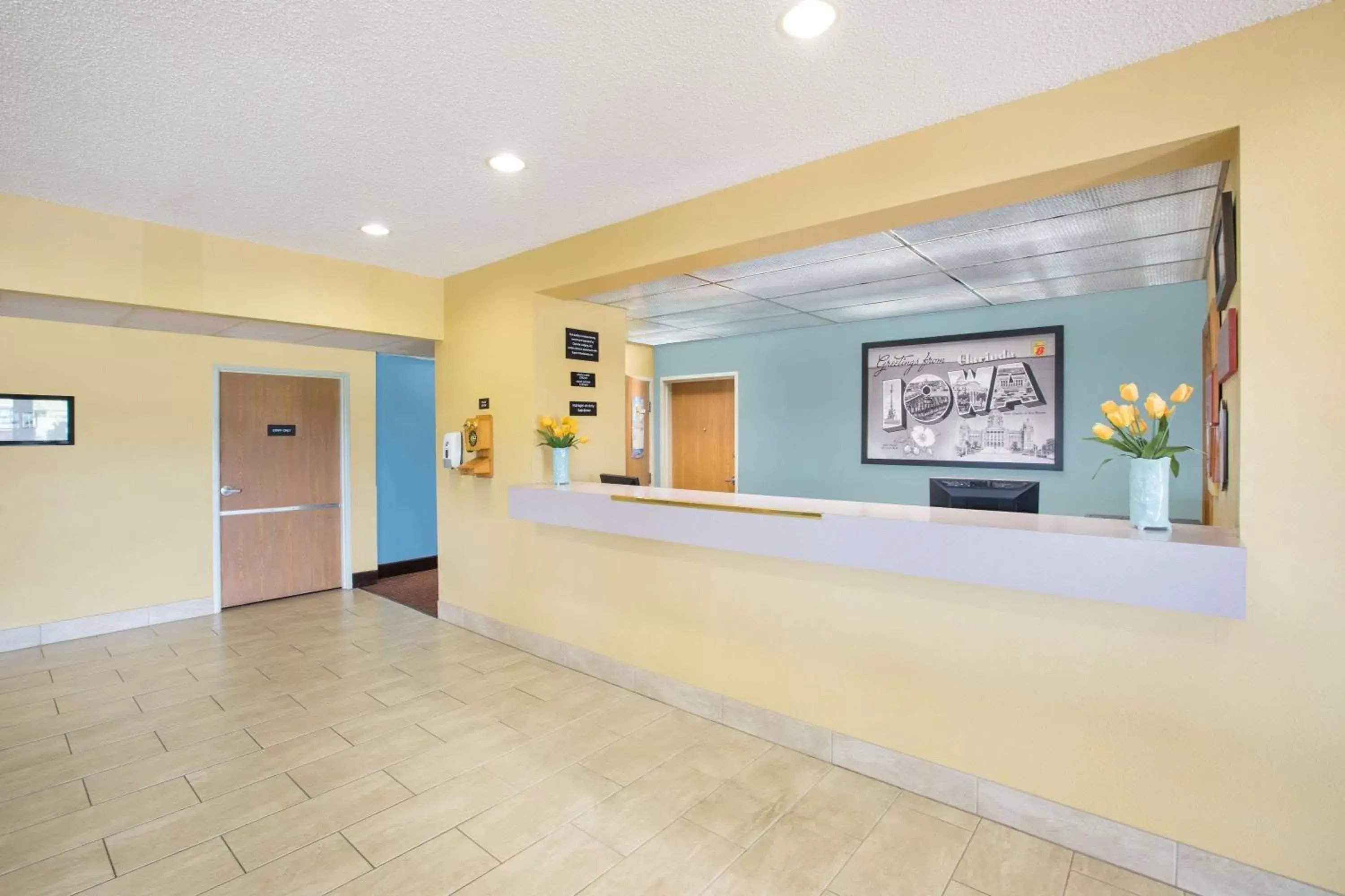 Lobby or reception in Super 8 by Wyndham Clarinda Lobby or reception in Super 8 by Wyndham Clarinda