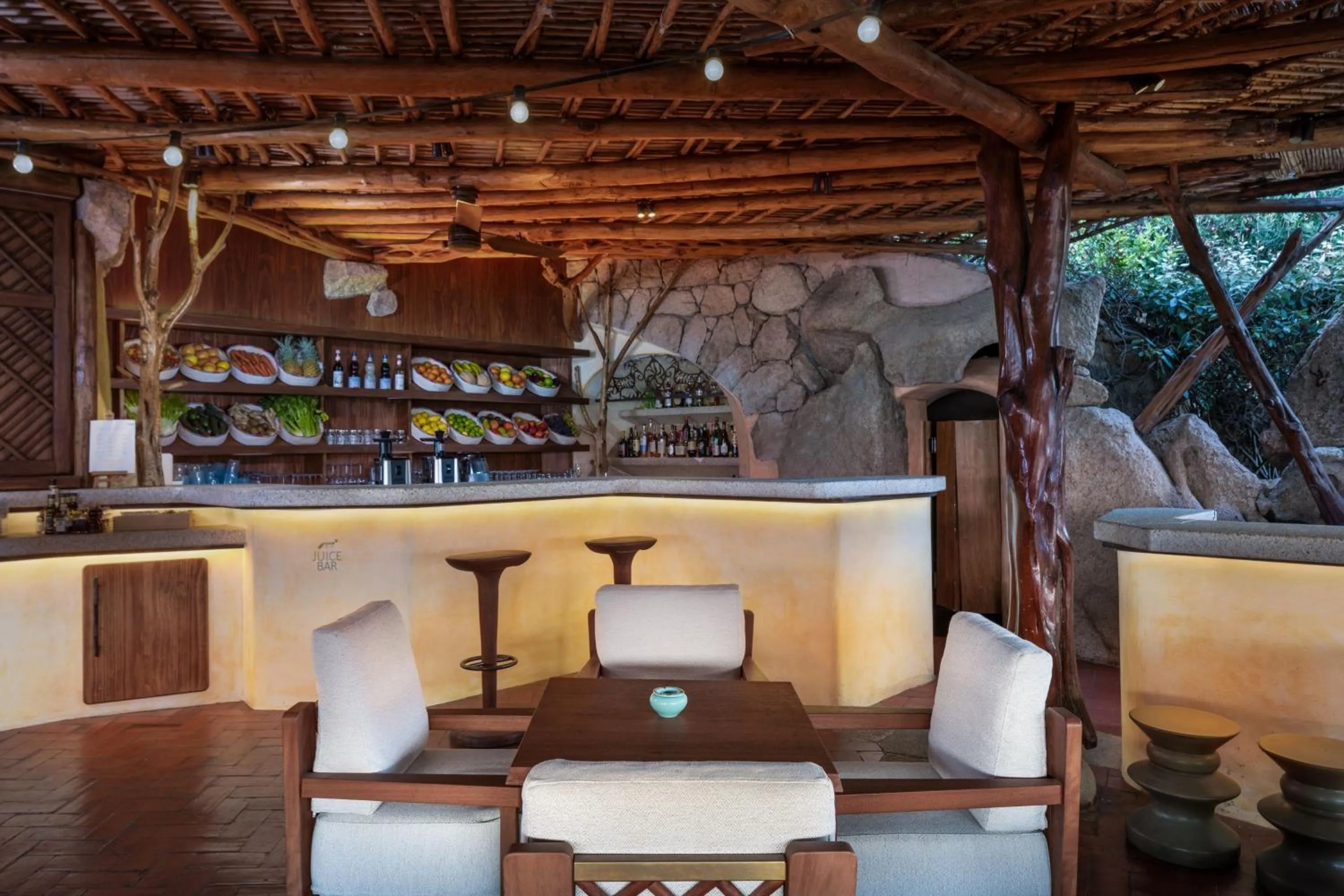 Lounge or bar in Hotel Cala di Volpe, a Luxury Collection Hotel, Costa Smeralda