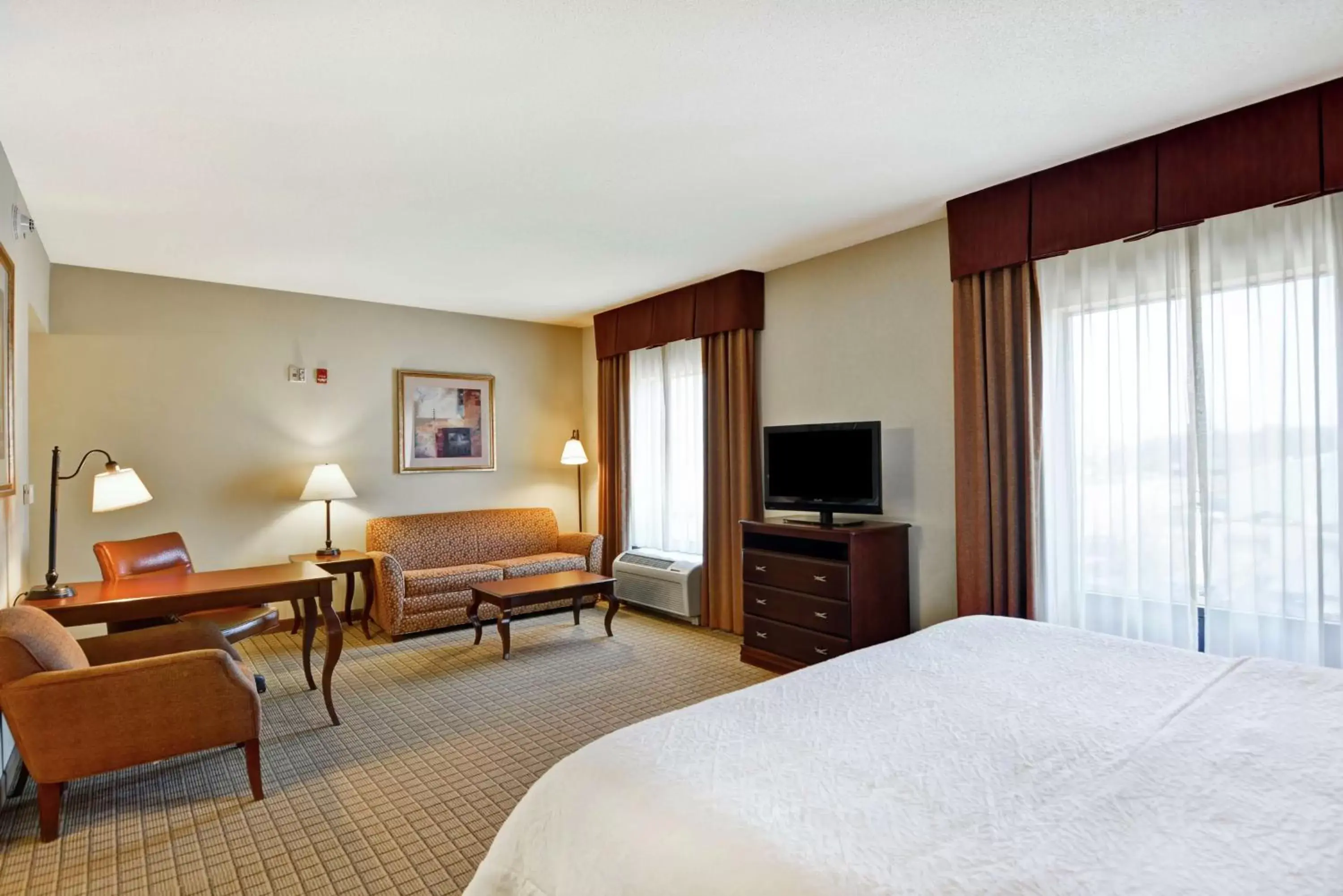 Bedroom, Bed in Hampton Inn and Suites Peoria at Grand Prairie