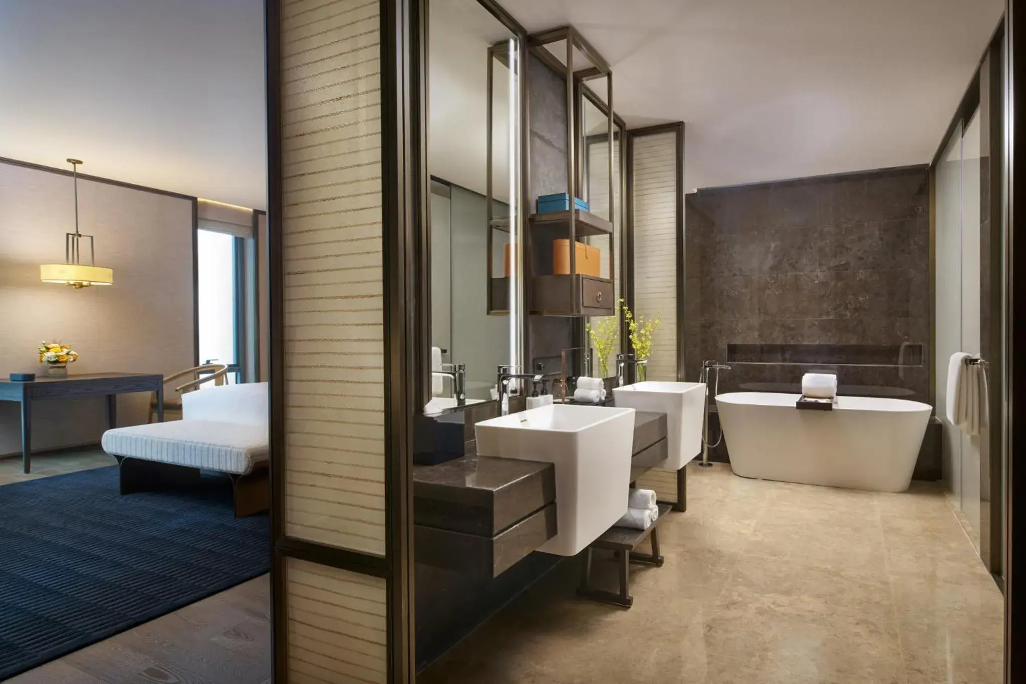 Photo of the whole room, Bathroom in InterContinental Xi'an Hi-Tech Zone