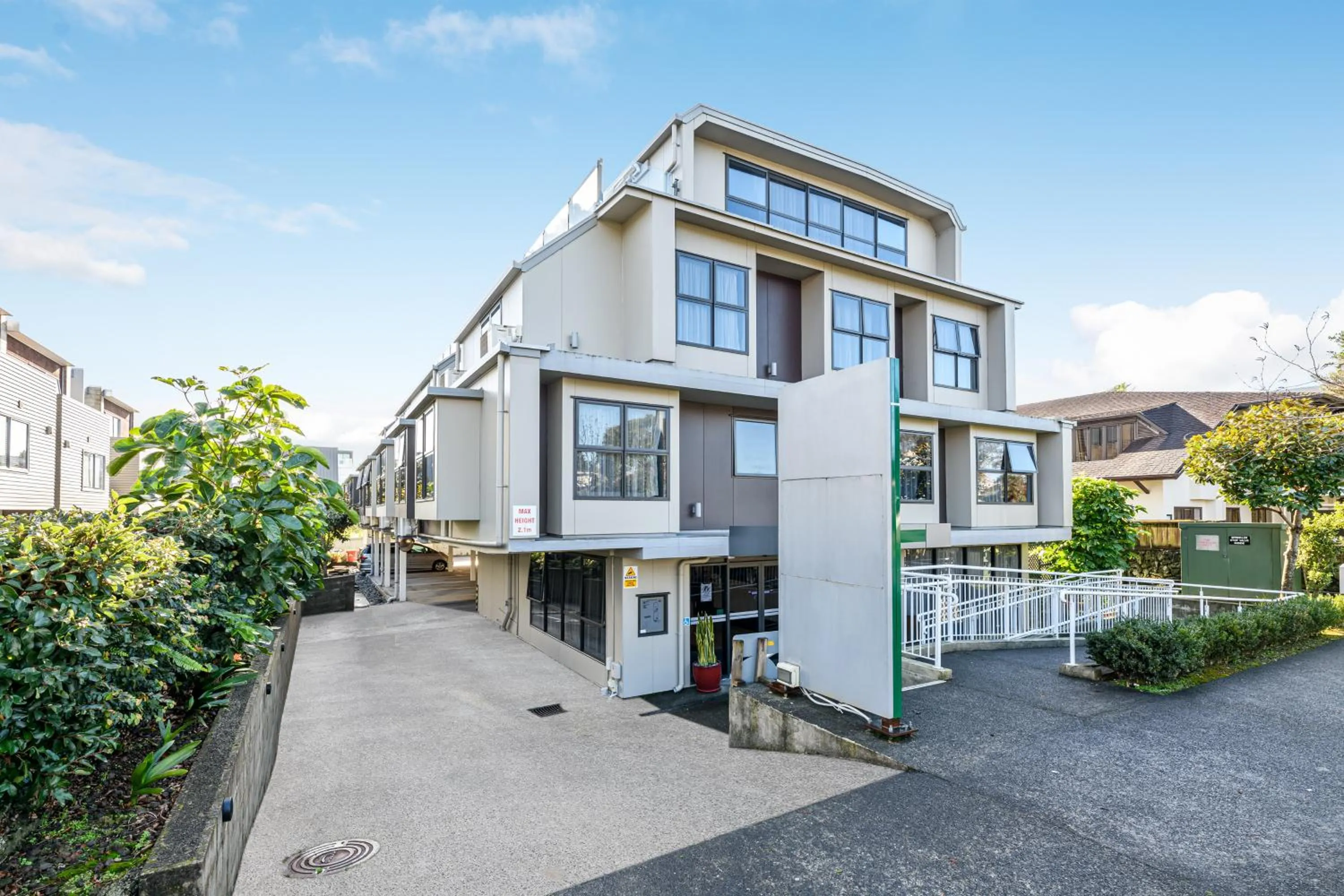 Balcony/Terrace in Alexander Inn