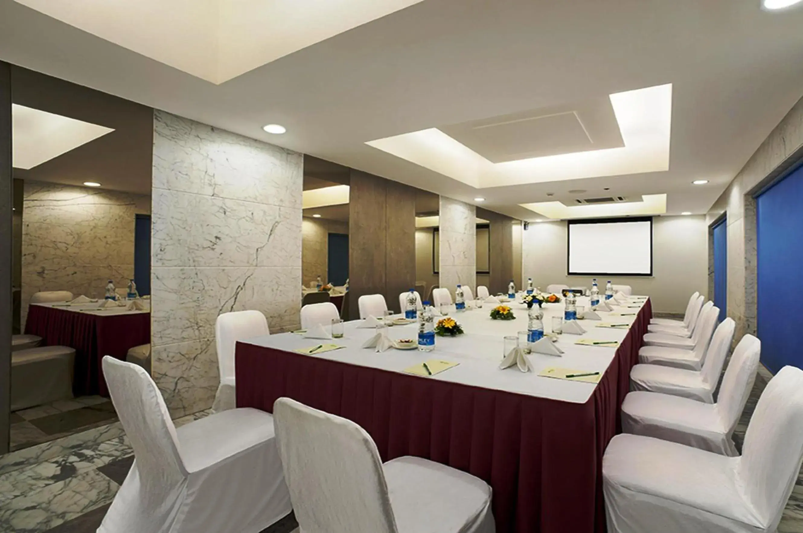 Banquet/Function facilities in Radha Regent - Chennai