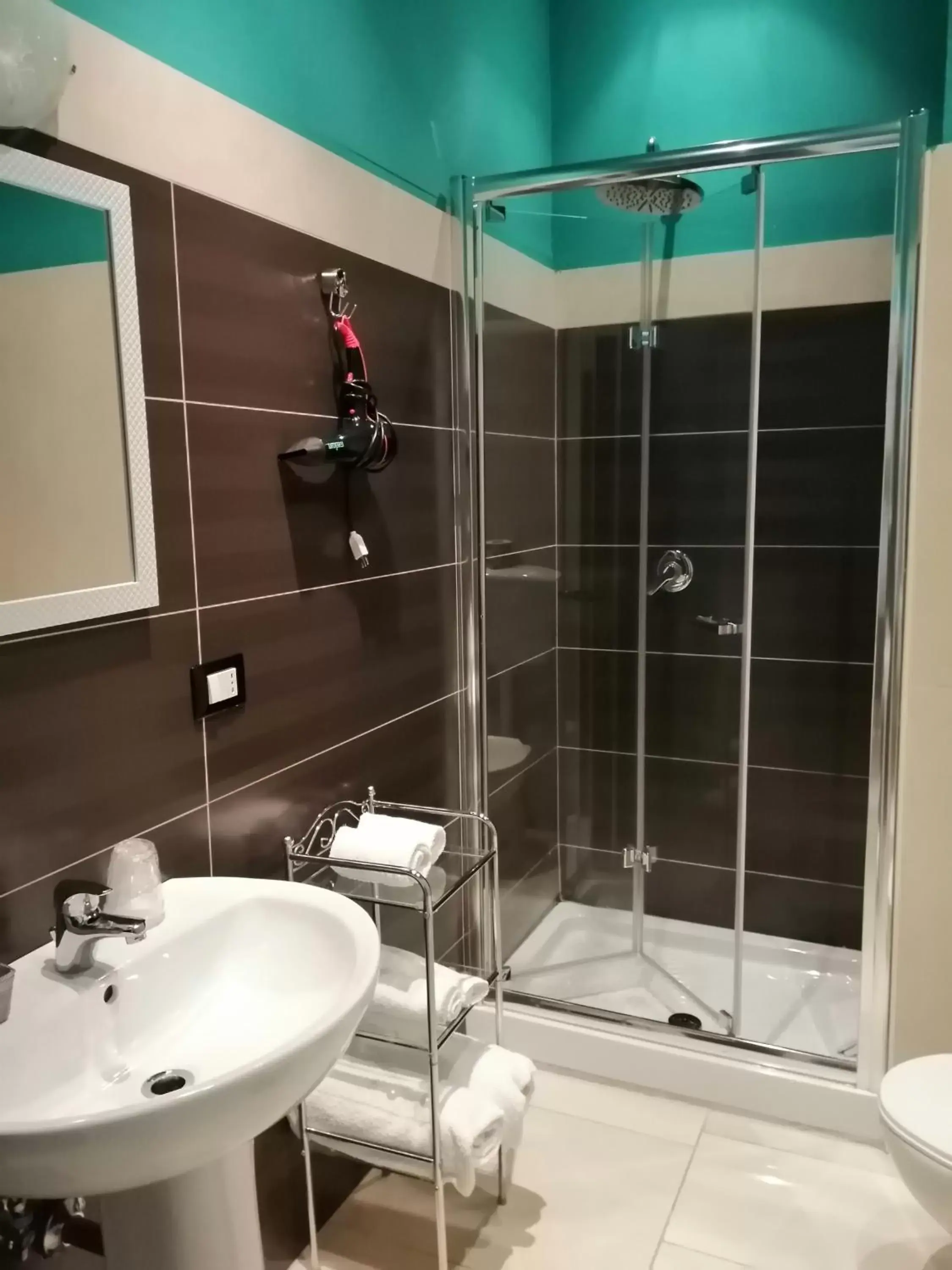 Bathroom in Golden Rooms